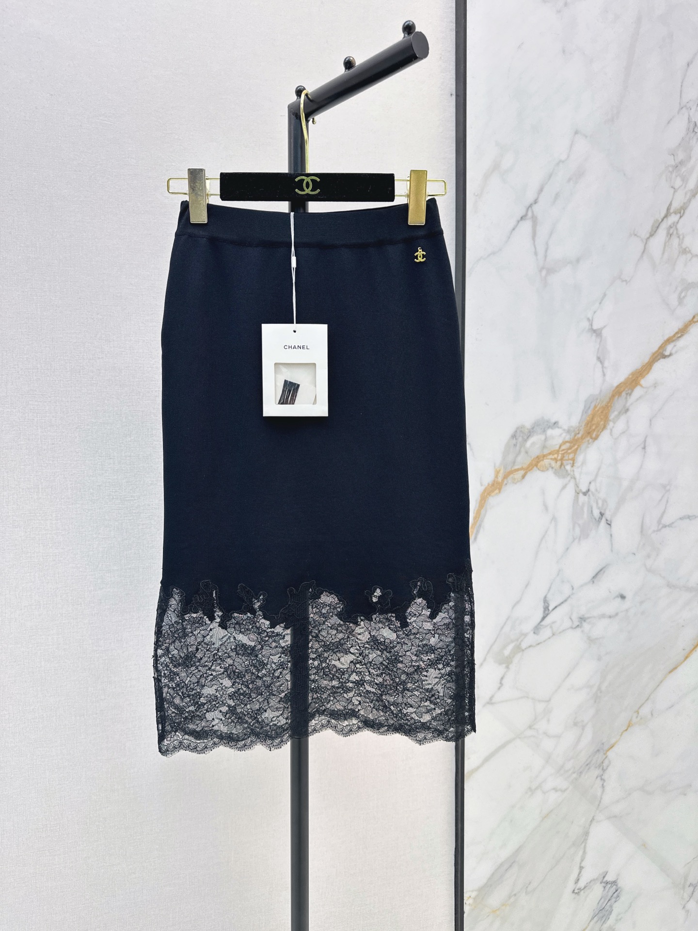 Chan 26fw contract lace skirt