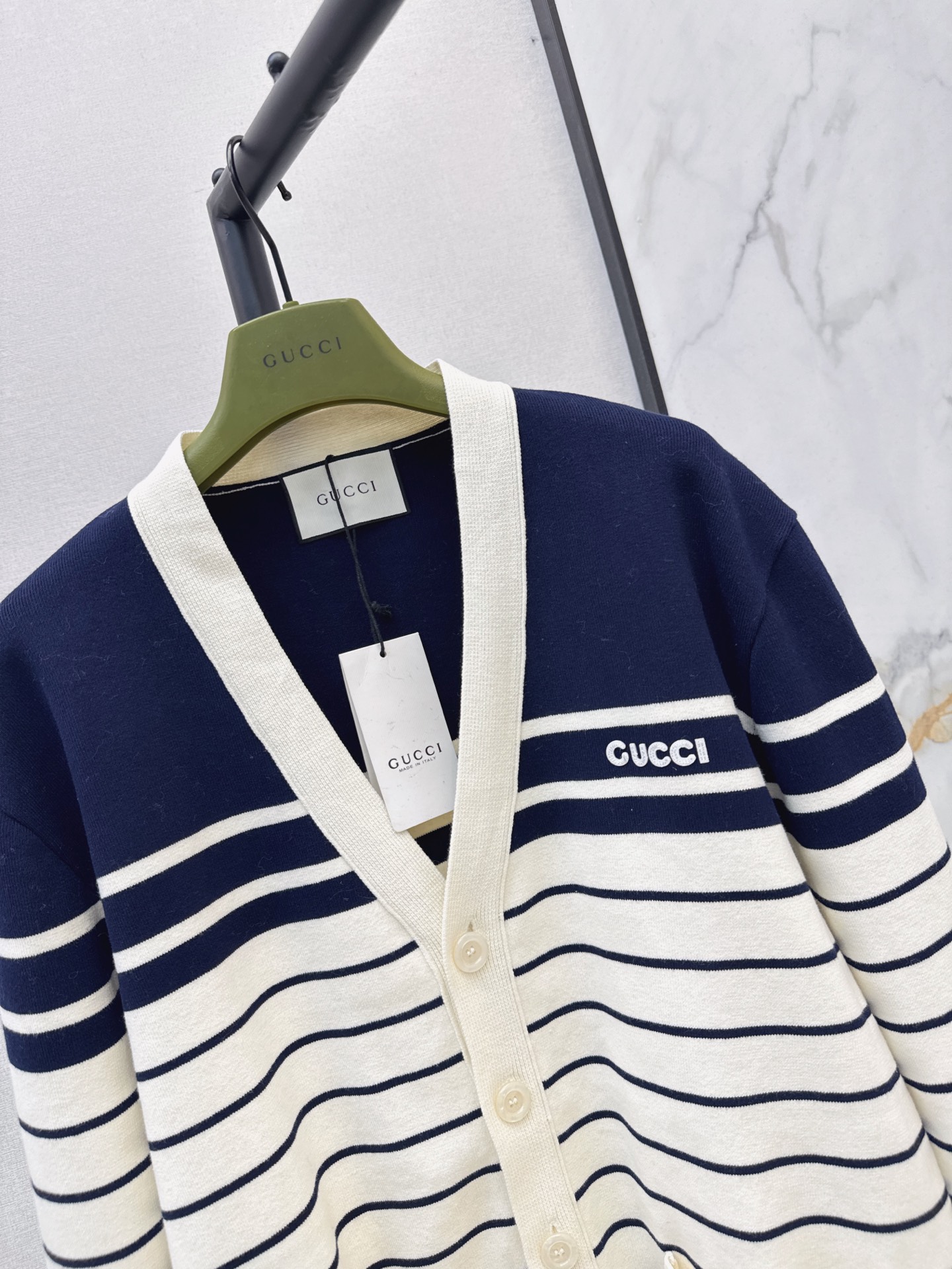 Guc 26fw stripe knit cardigan