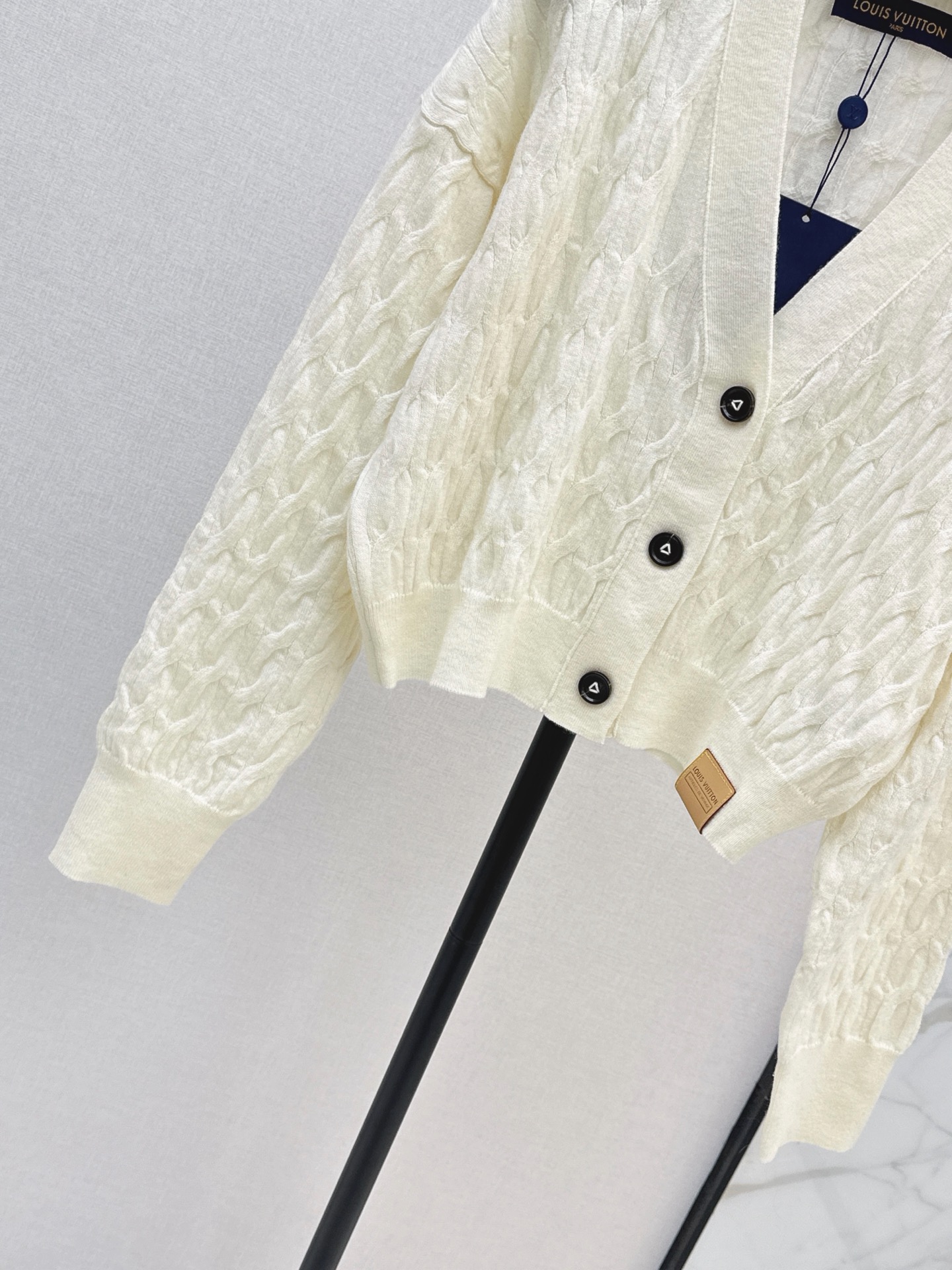 Loui 26fwcropped cashmere cardigan