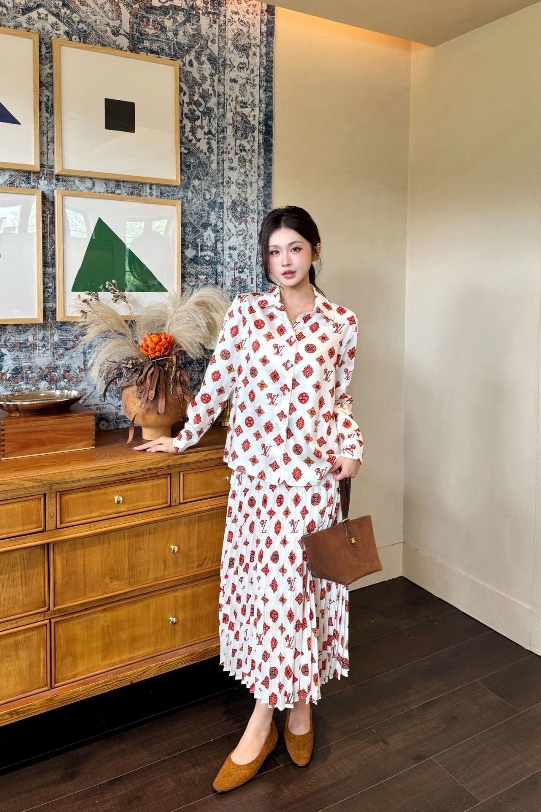 Loui 26fw print ribbon shirt
