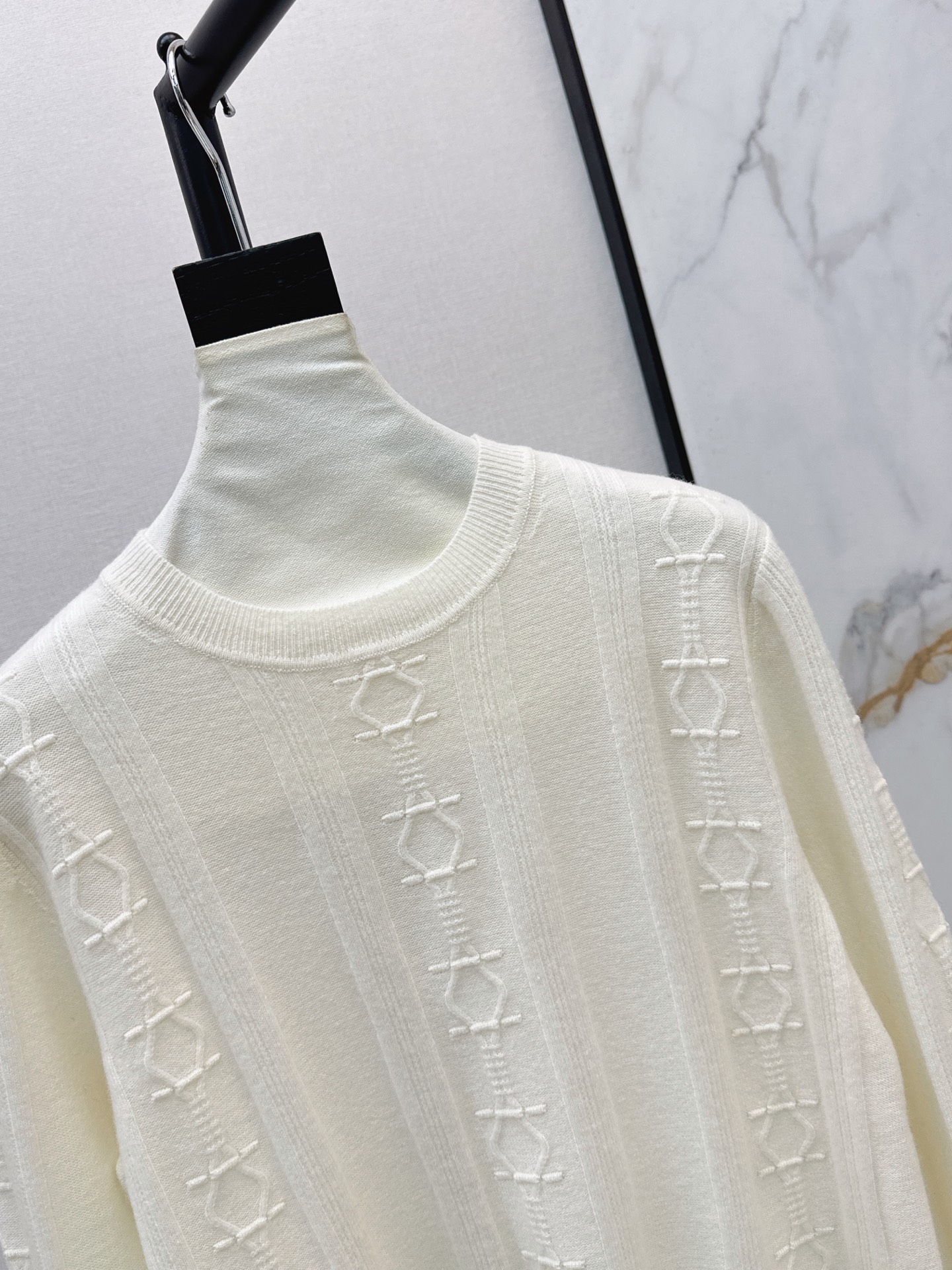 Her 26fw cable sweater