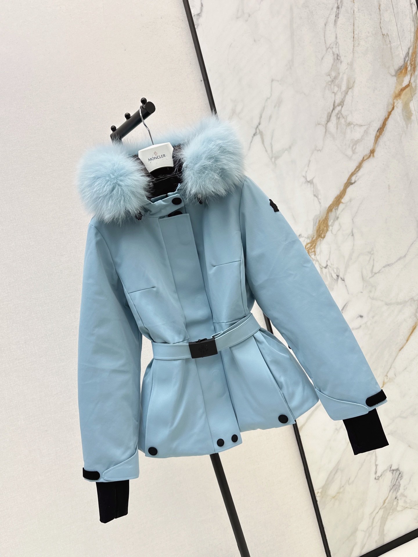 Monc 26fw belted hooded ski down jacket