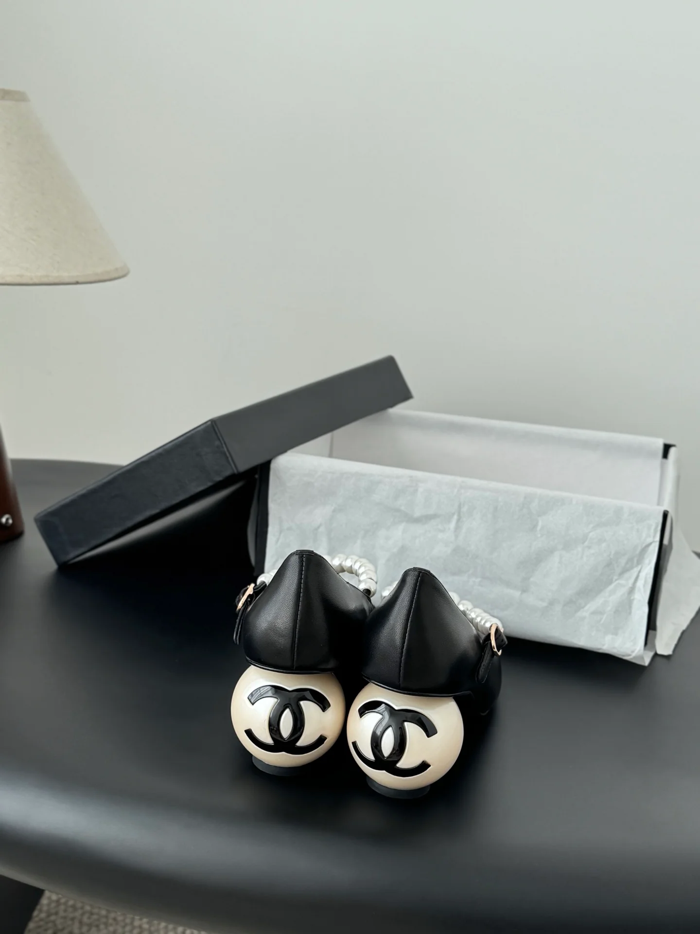 Chan 26ss pearl mary jane flats