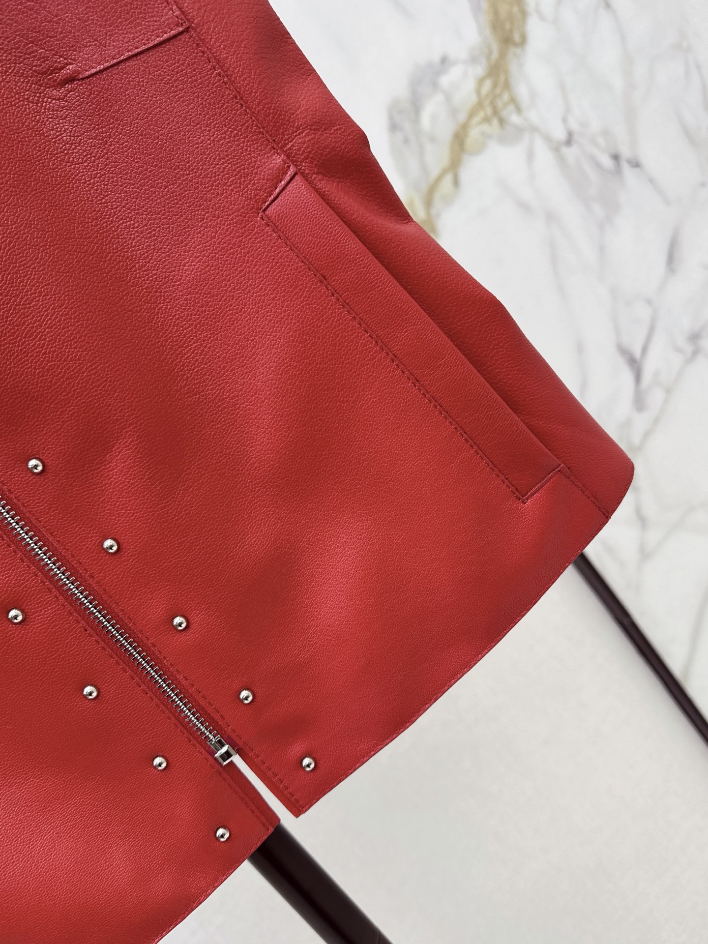 Her 26fw leather vest jacket