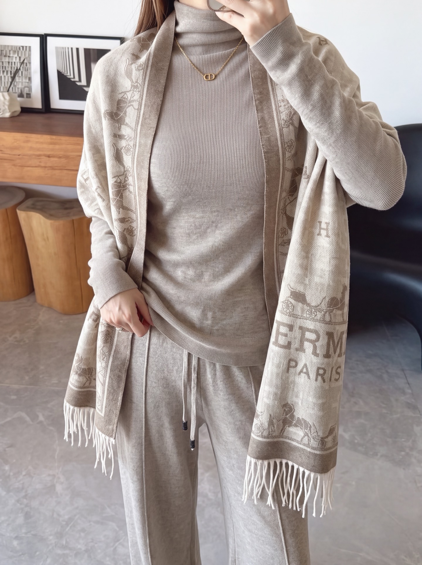 Her 26fw knit shawls basic tee pants sets