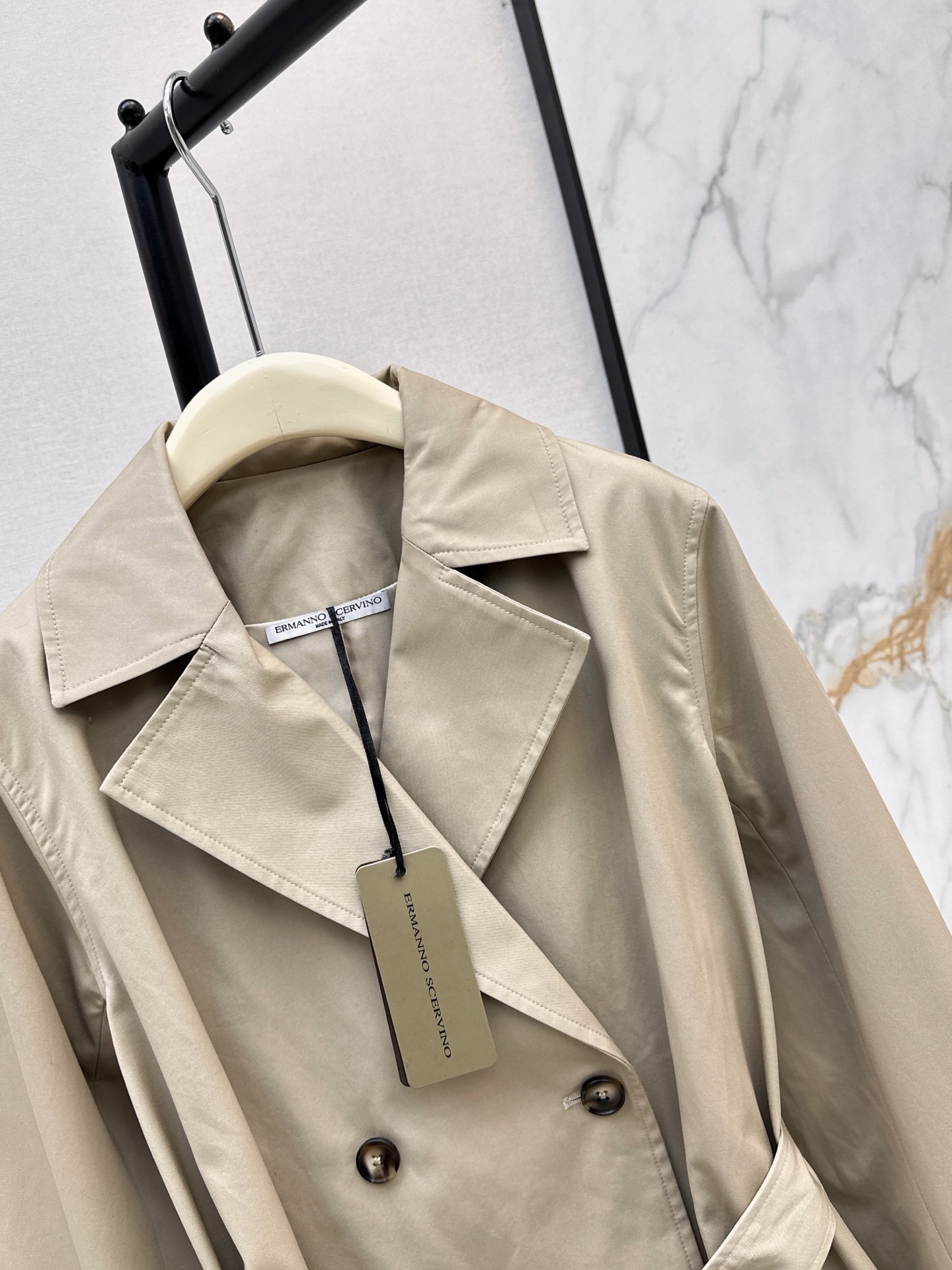 ES 26fw belted cropped trench jacket