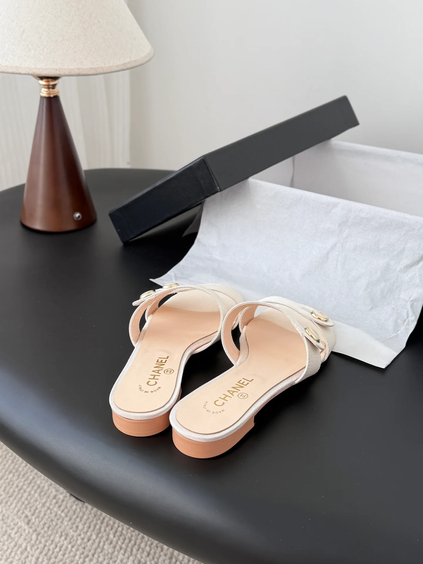 Chan 26ss sandals