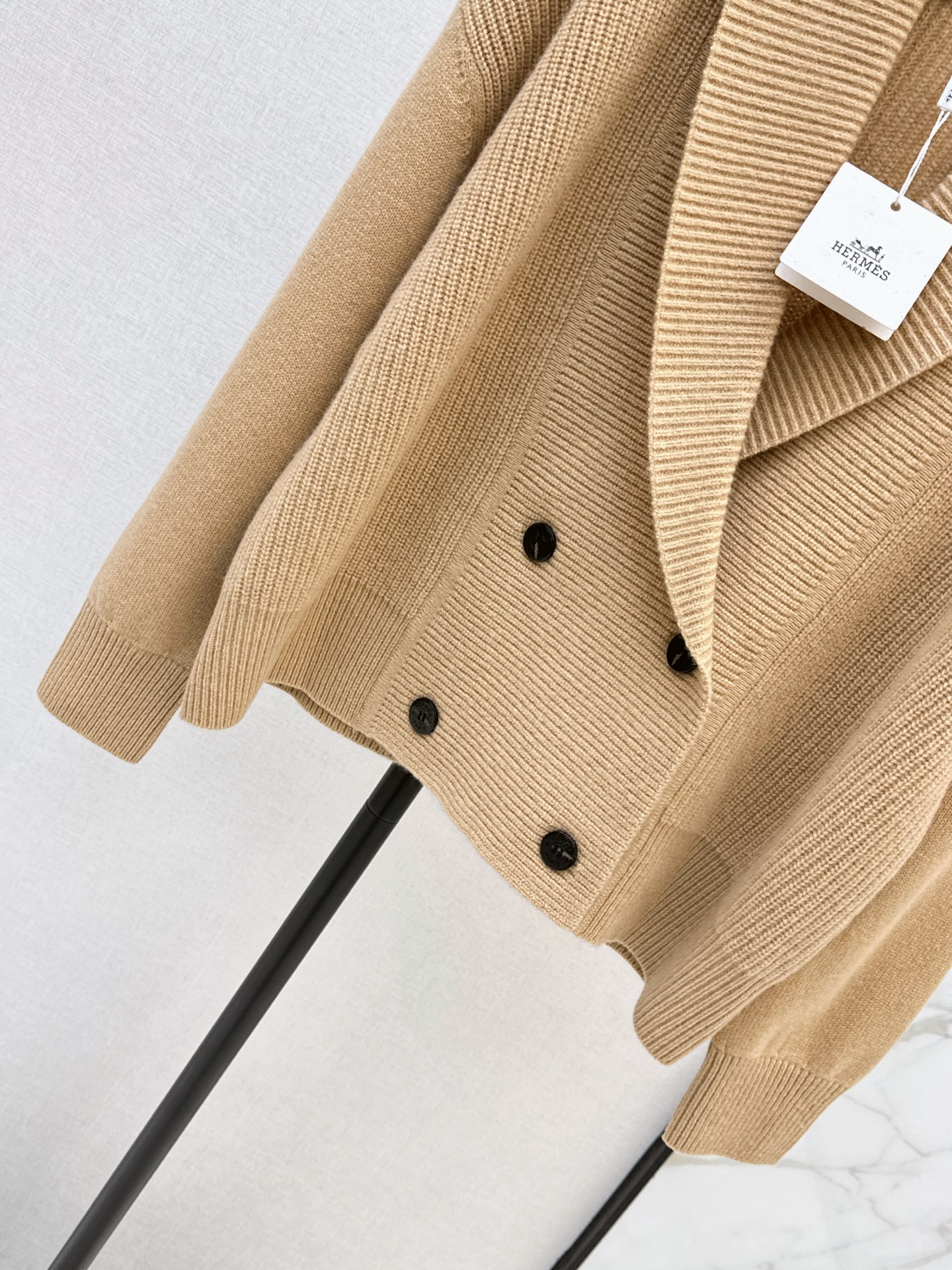 Her 26fw cashmere knit jacket
