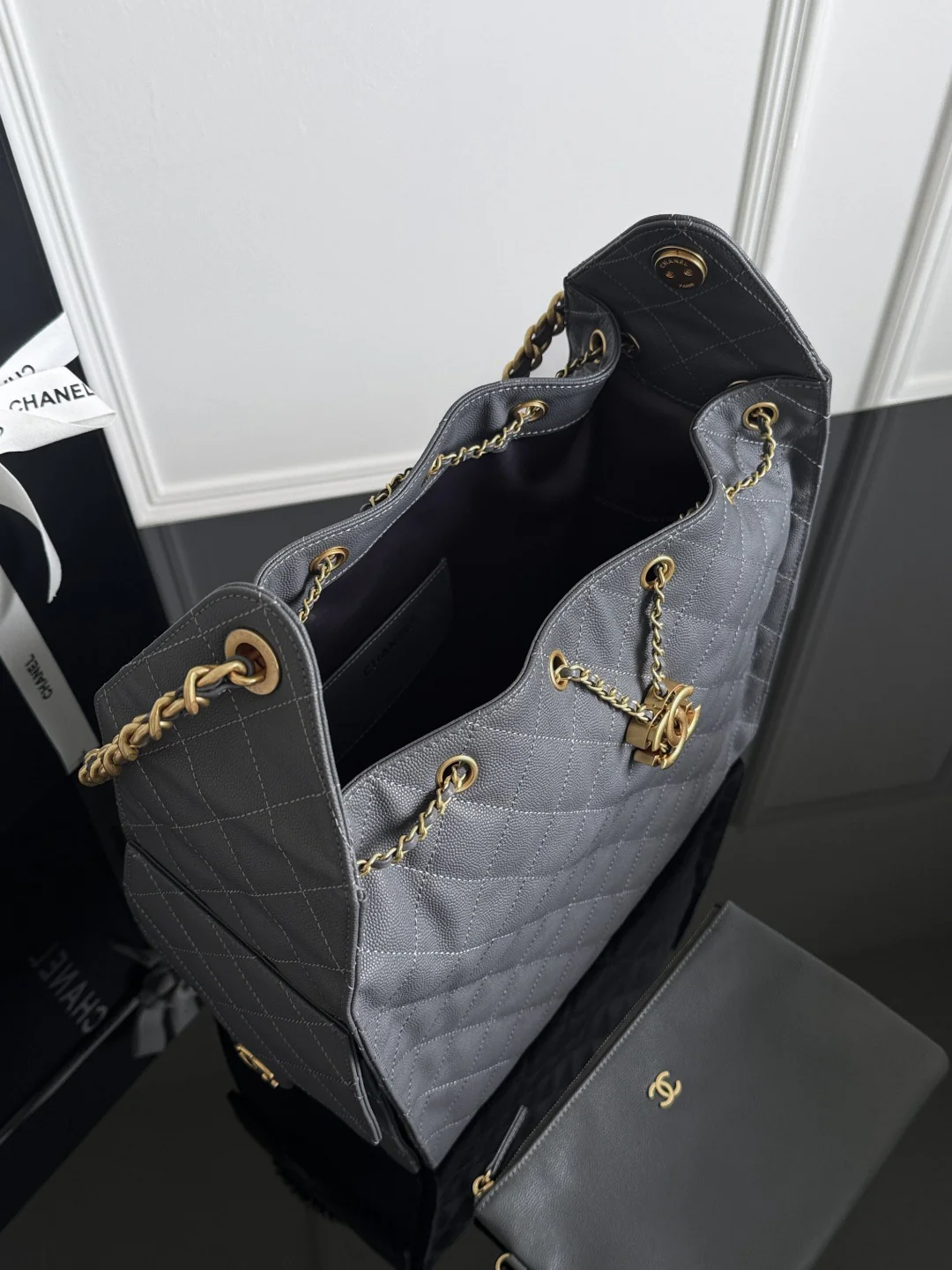 Chan 25A hobo bags