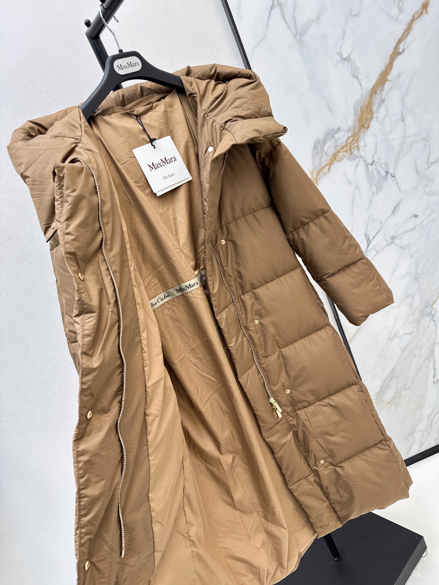 Max 26fw hooded long down jacket