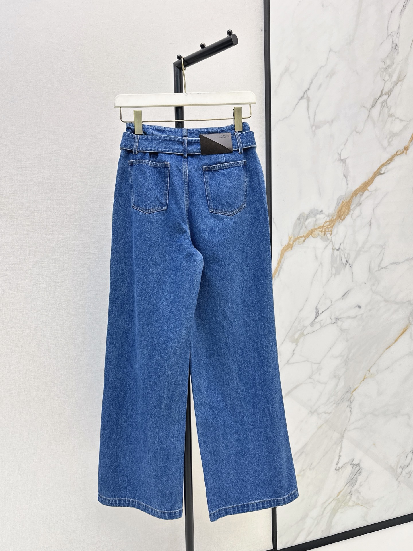Loe 26fw belted wide-leg jeans
