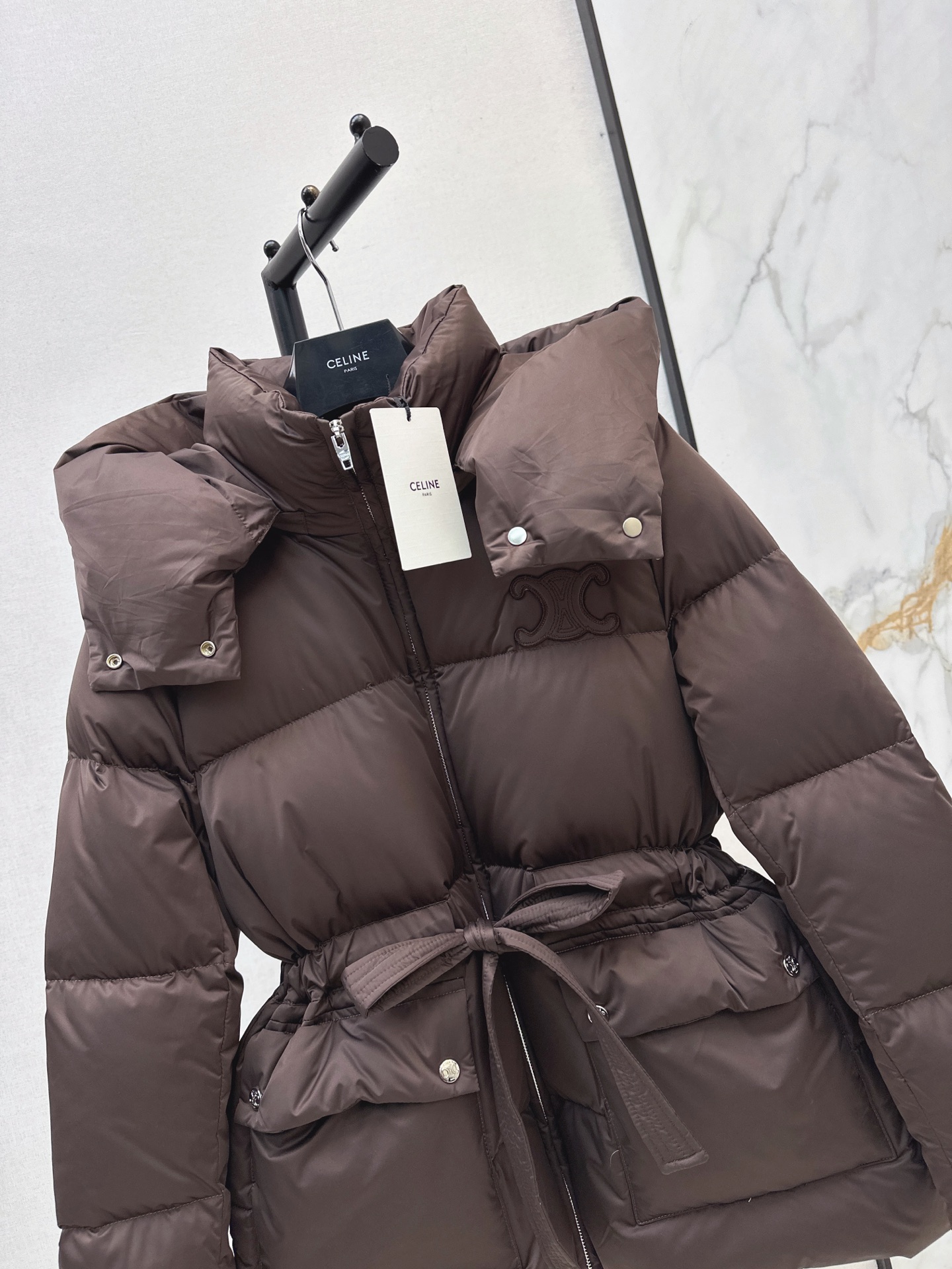 Celi 26fw hooded belted down jacket