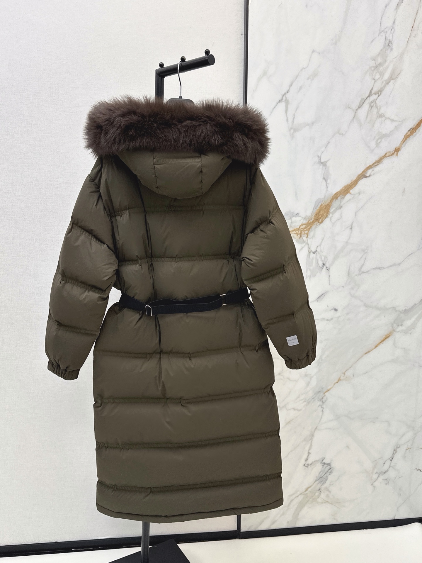 Max 26fw long belted hooded down jacket