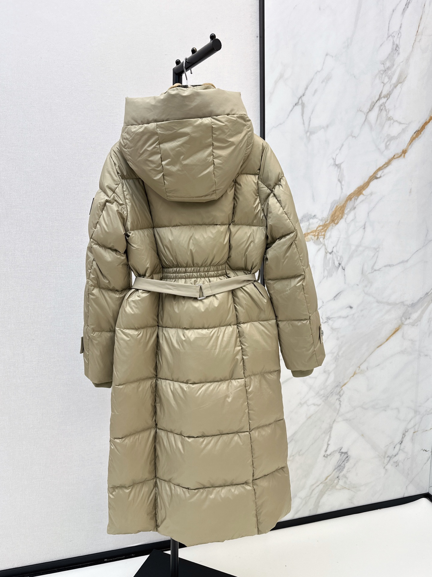 Bur 26fw hooded down jacket