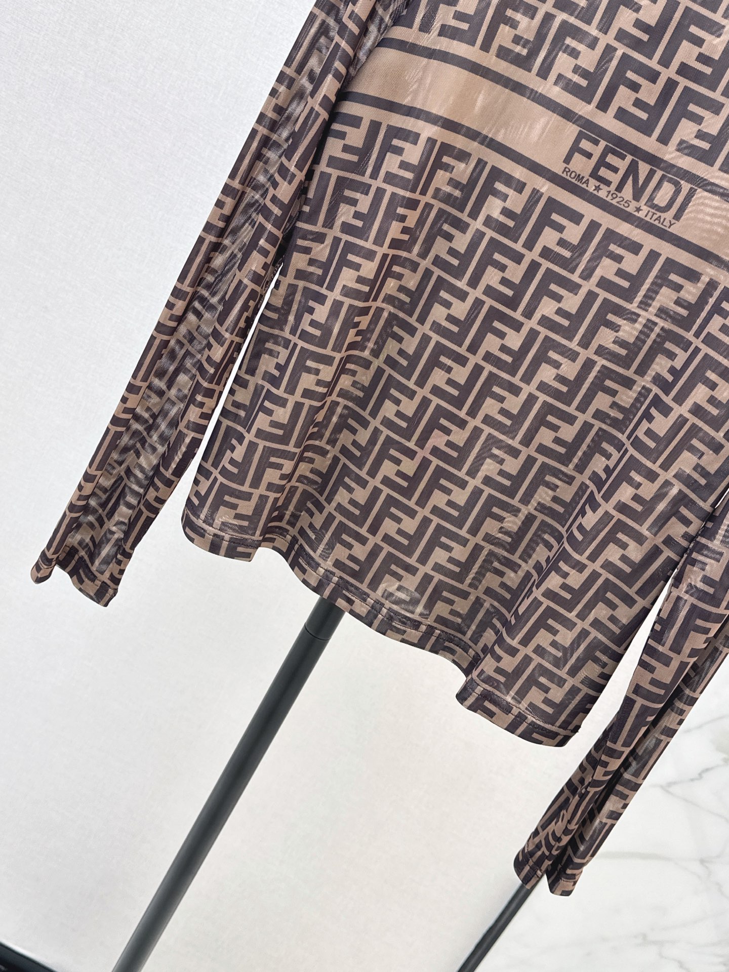 Fen 26fw print mesh basic tee