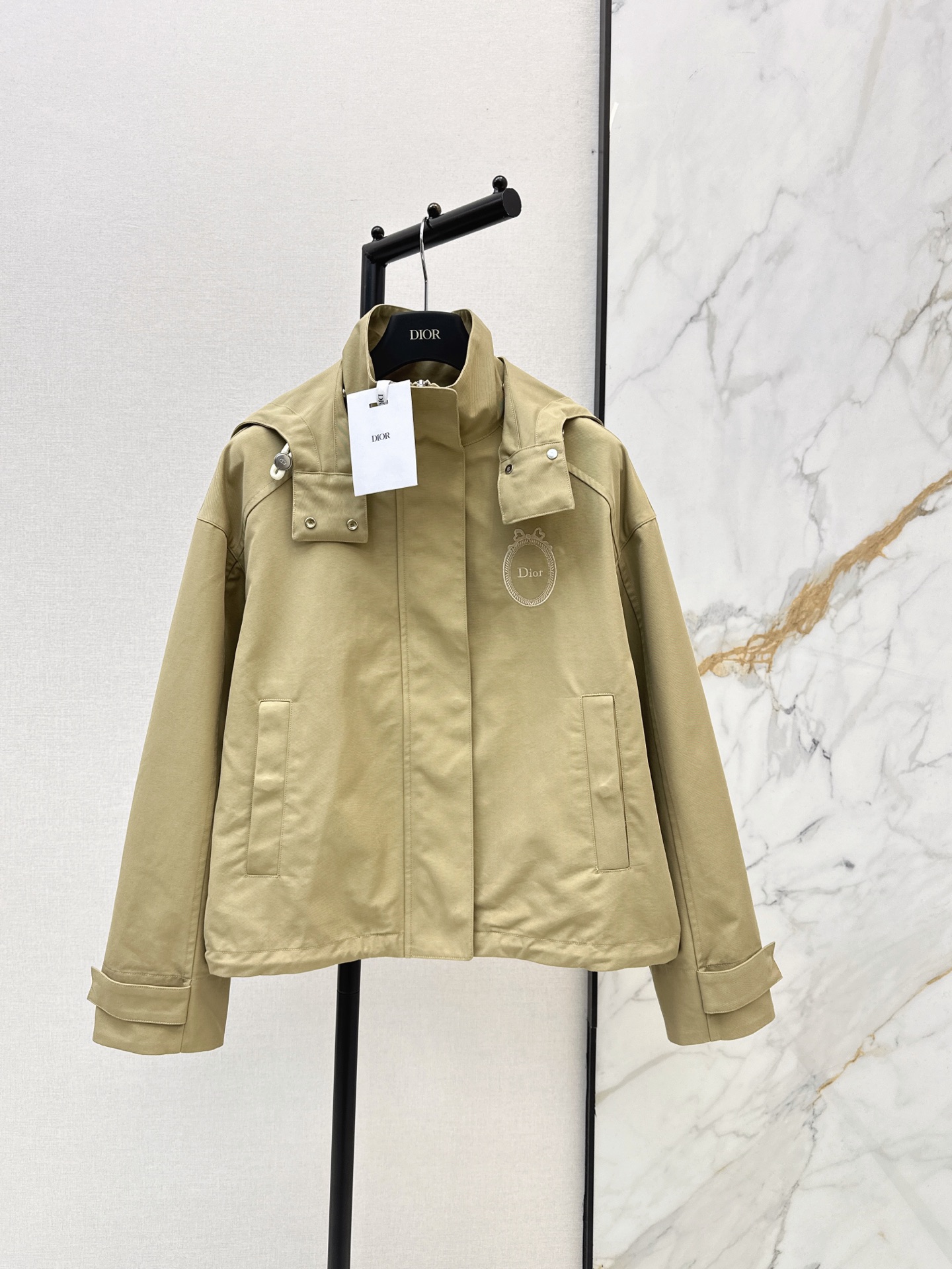 CD26fw hooded jacket