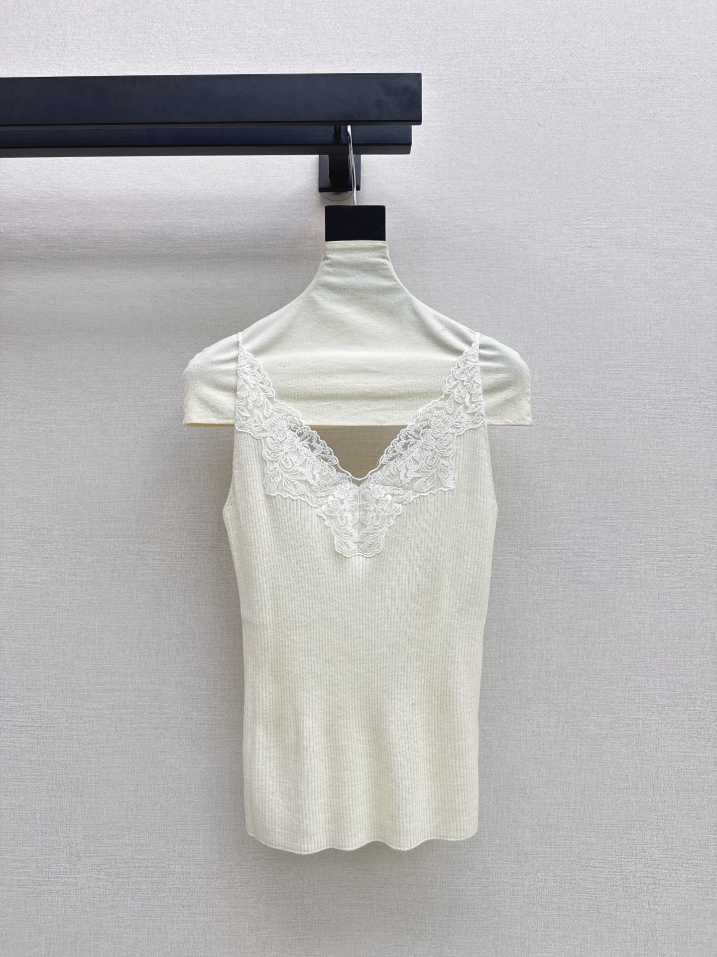Sain 26fw lace camisole