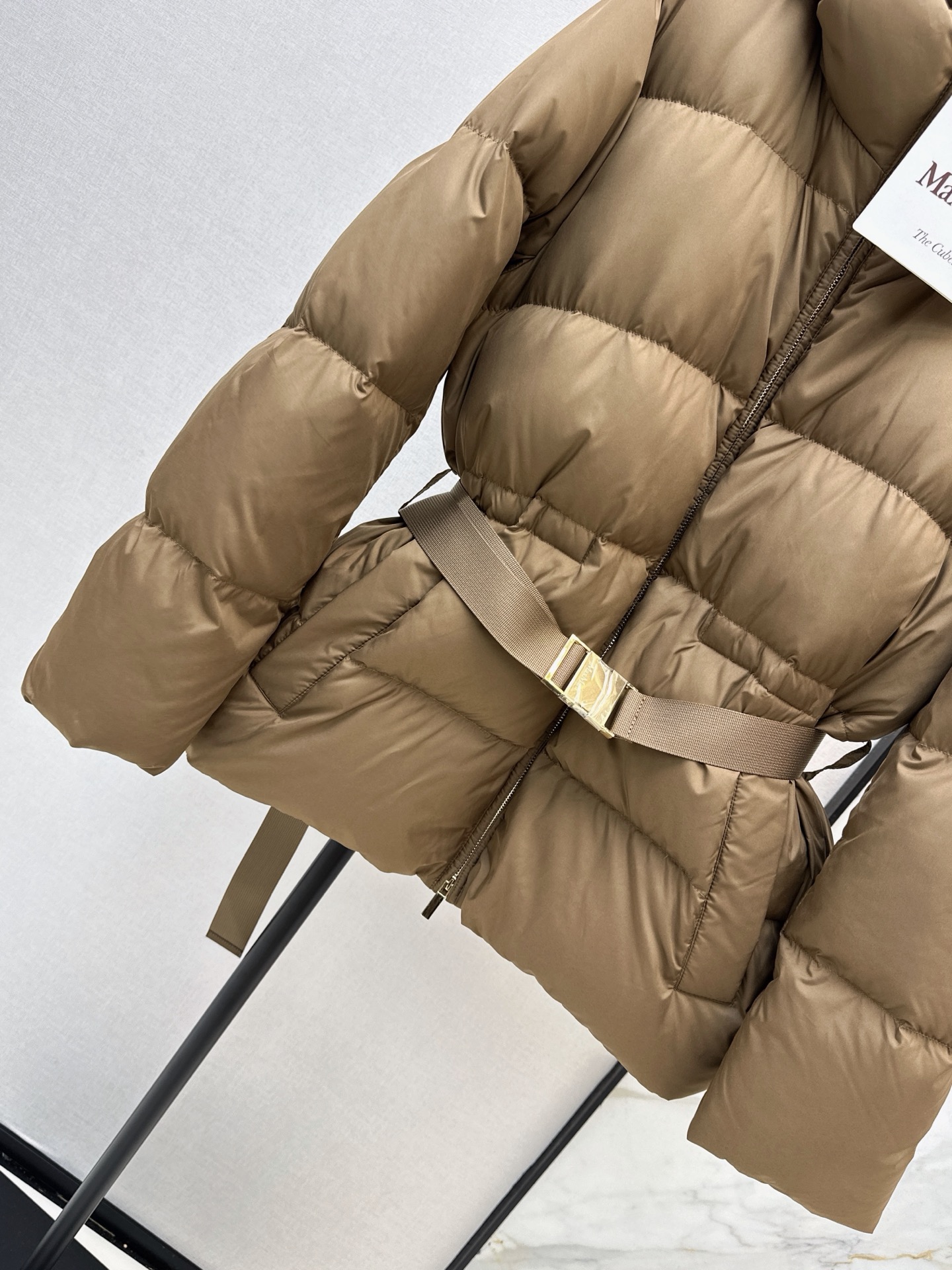Max 26fw hooded down jacket