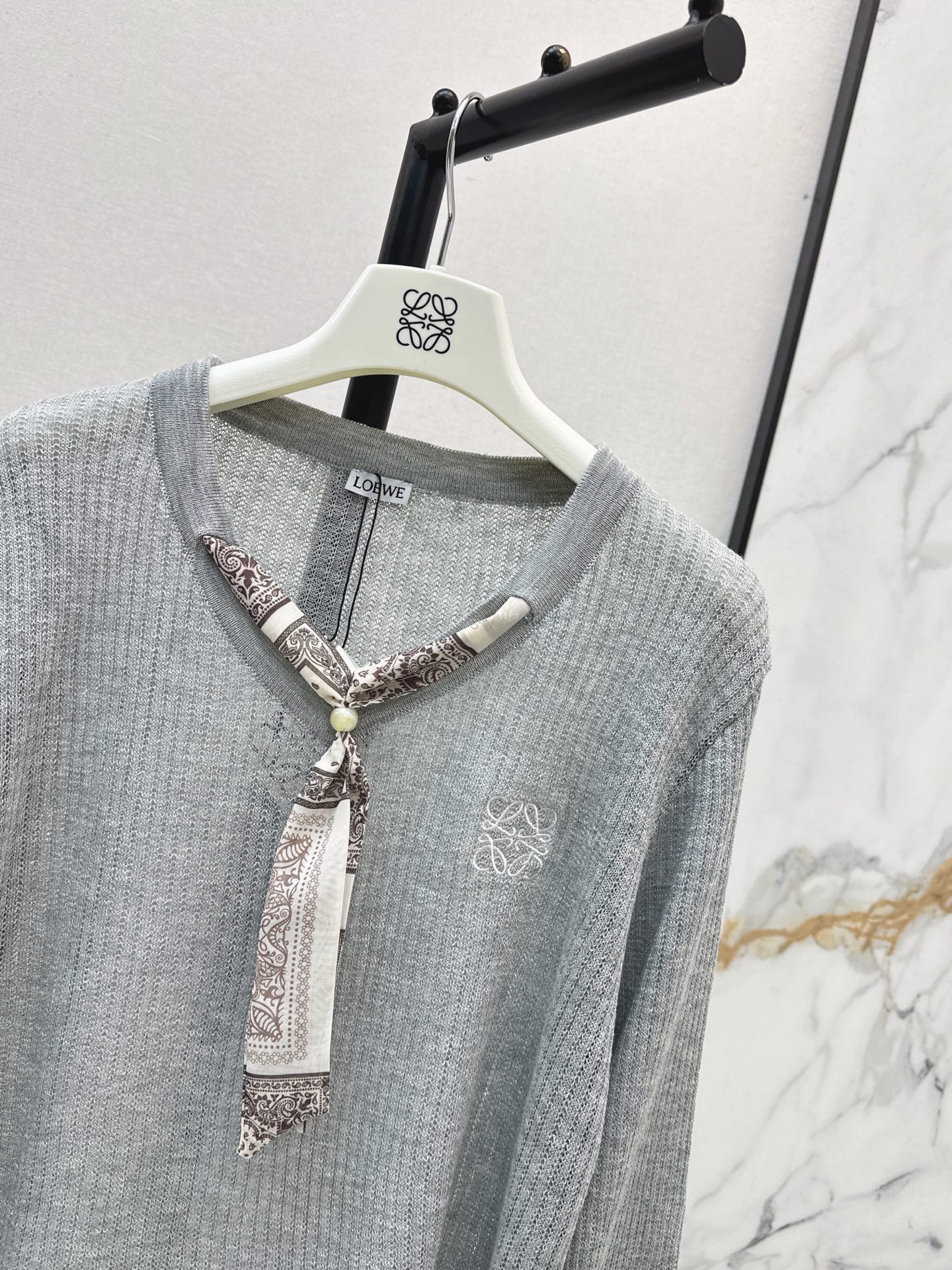 Loe 26fw scraf knit sweater