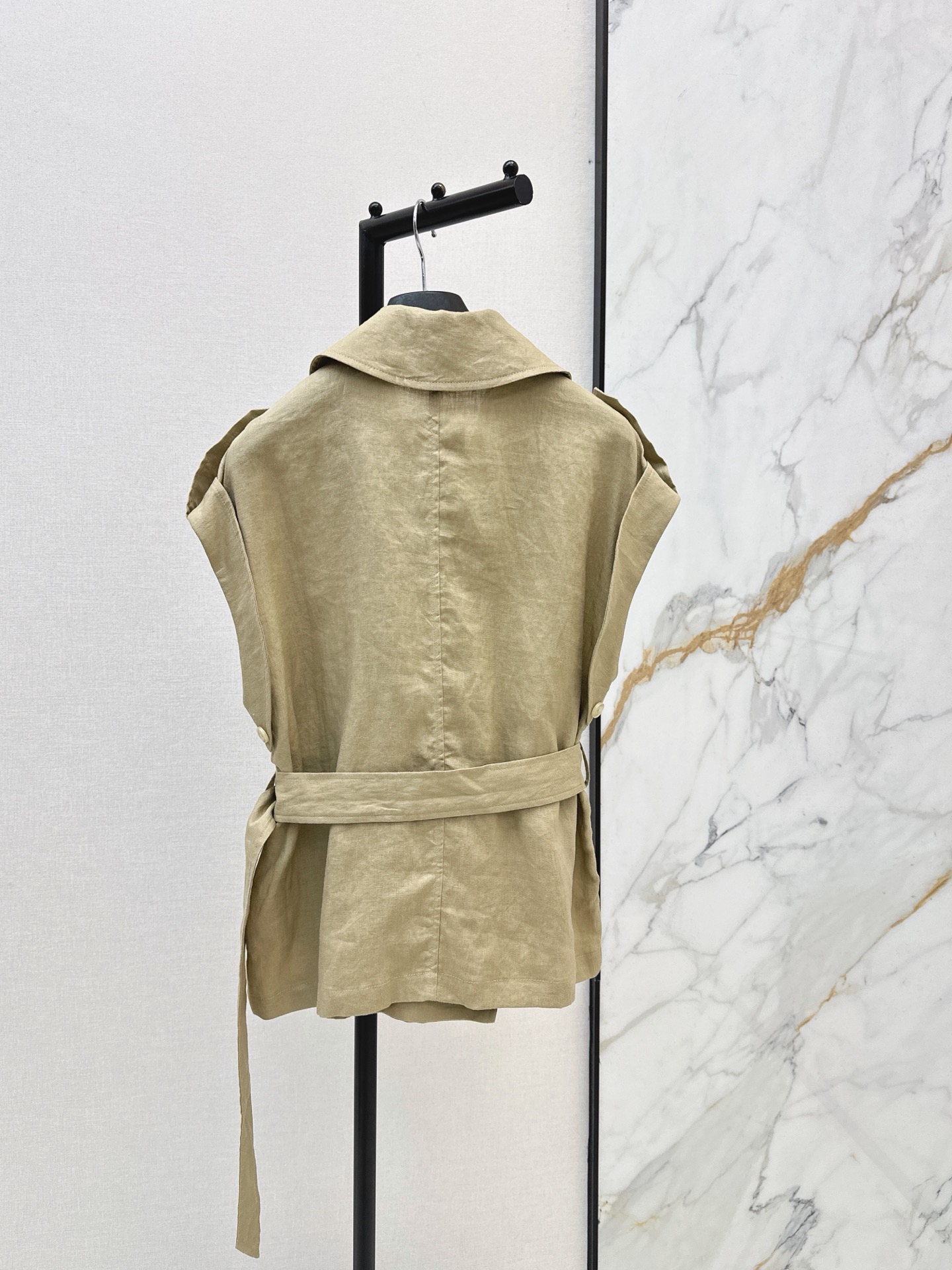 CD 26ss belted vest