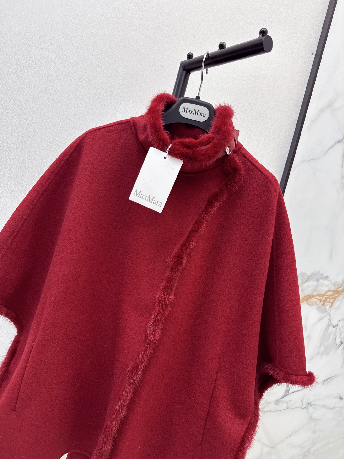 Max 26fw woolen cape jacket