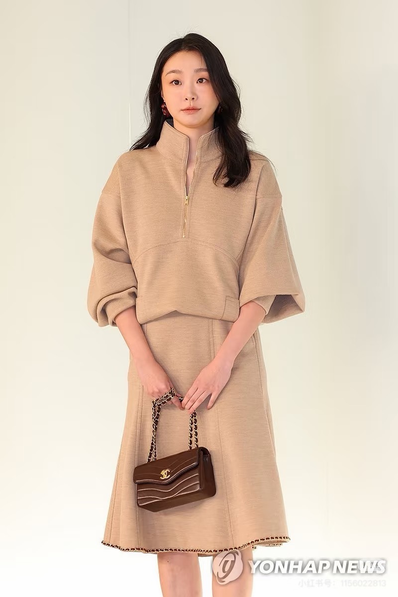 Chan 26fw zip-up sweatshirt skirt sets