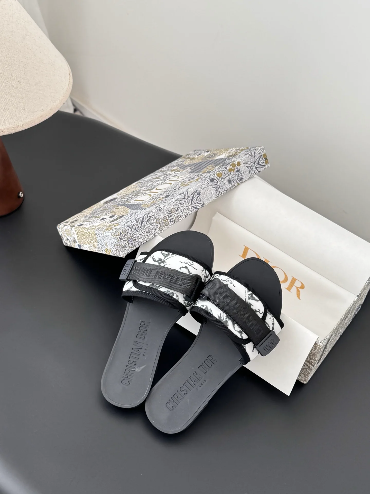 CD 25fw sandals