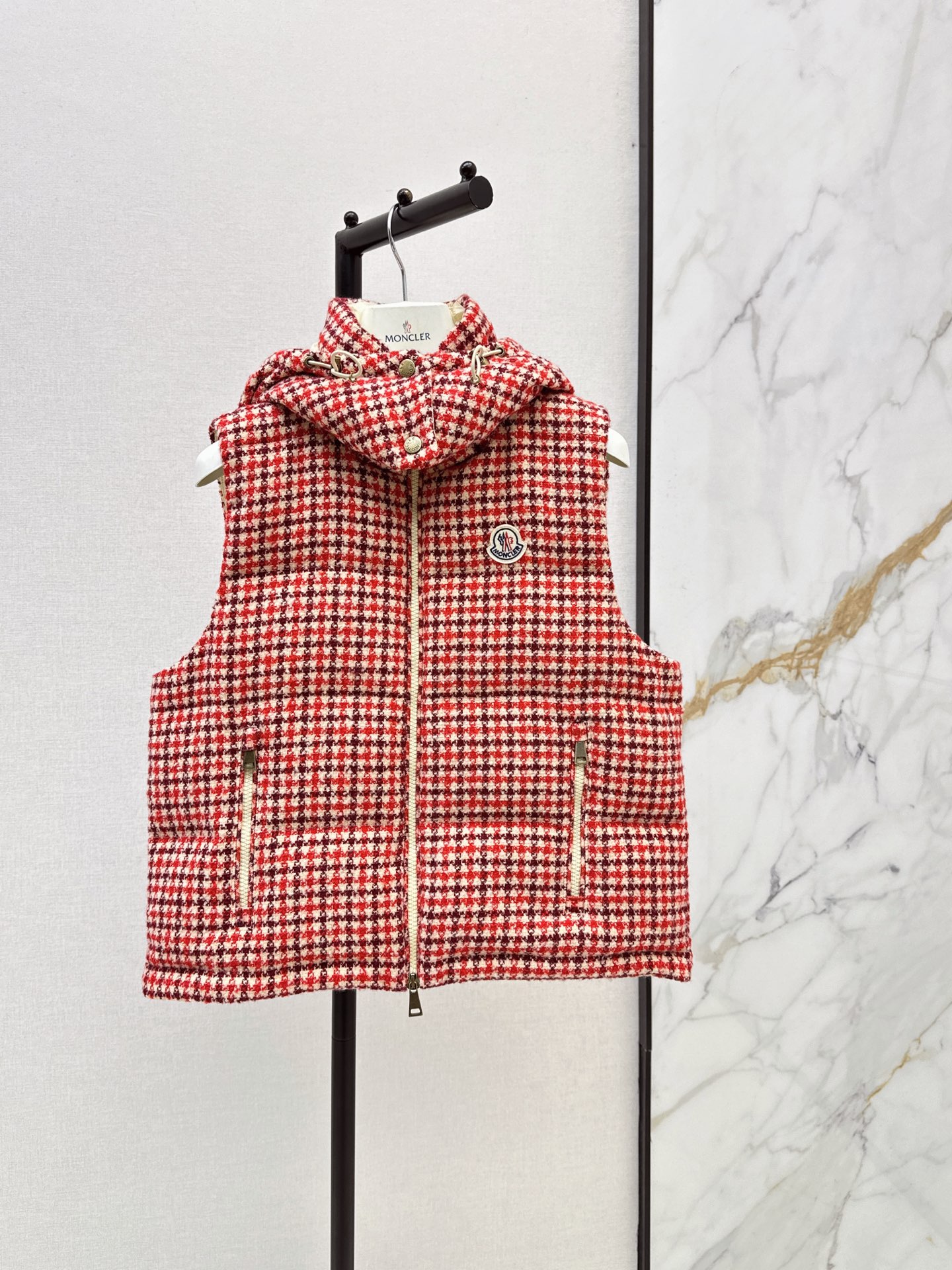Monc 26fw houdstooth down vest