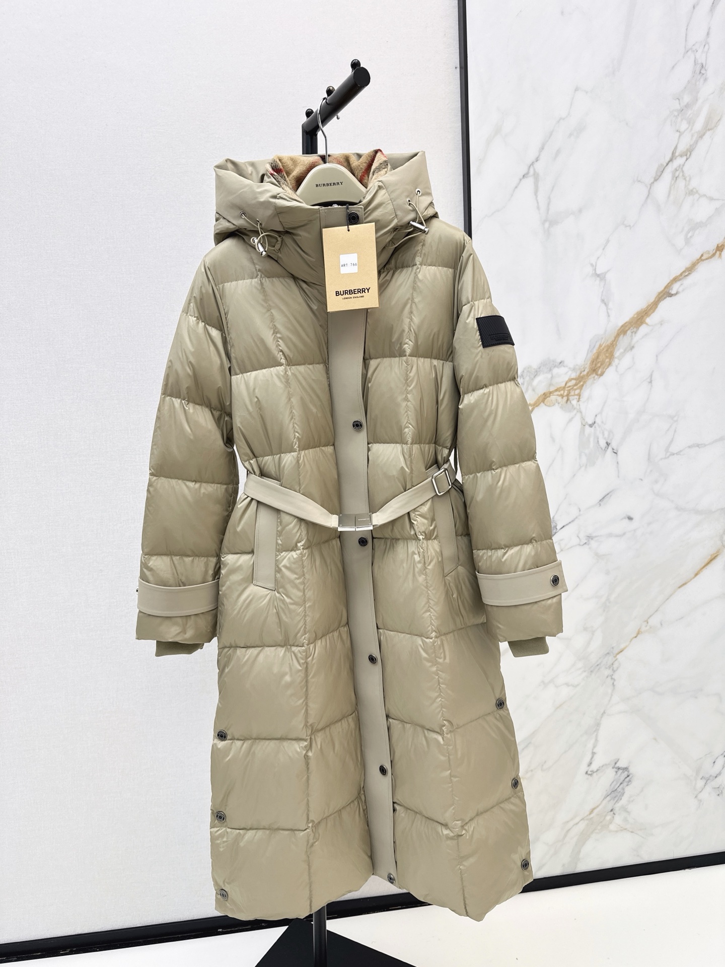 Bur 26fw hooded down jacket