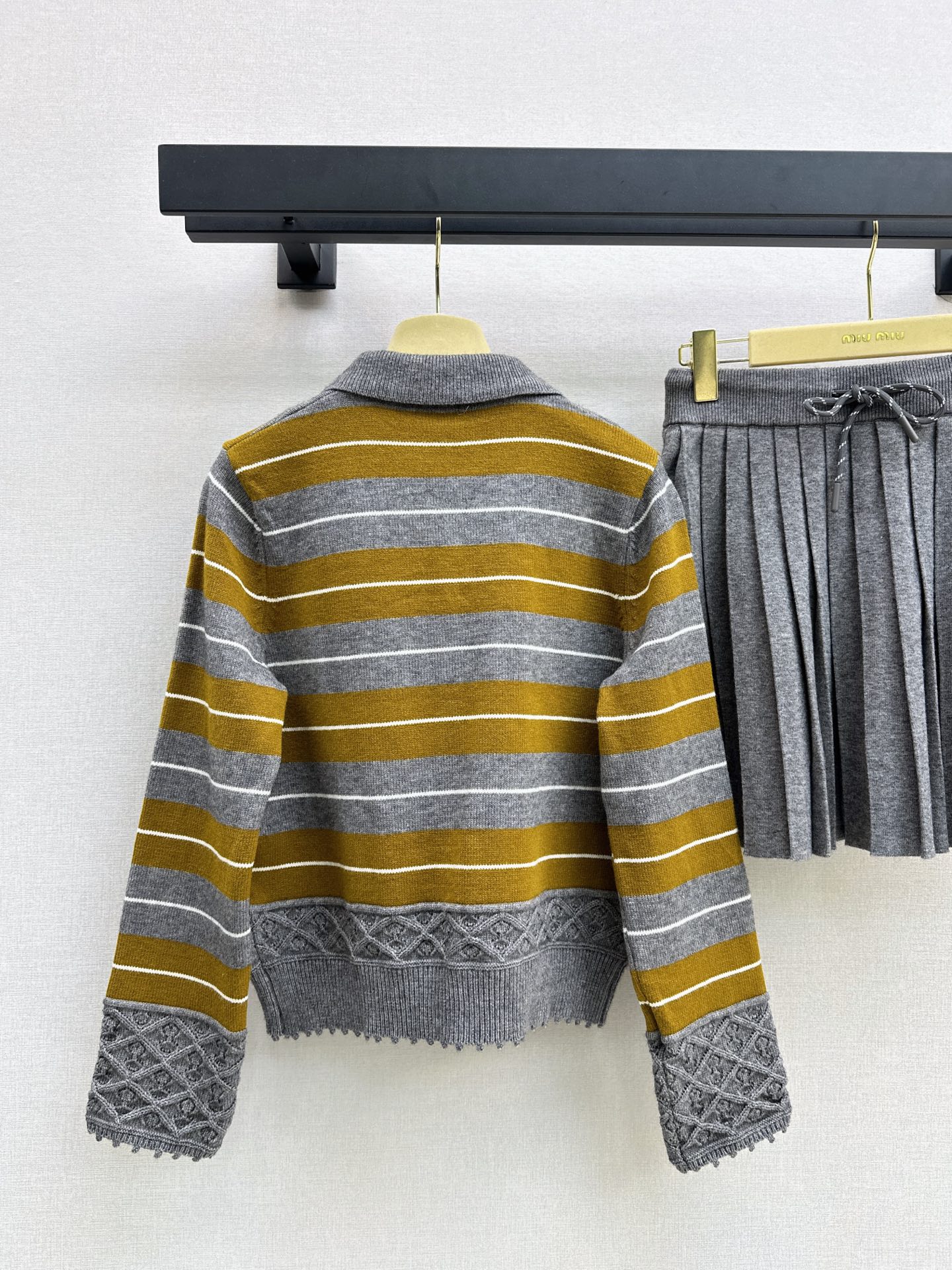 Miu 26fw stripe knit sweater pleated skirt sets
