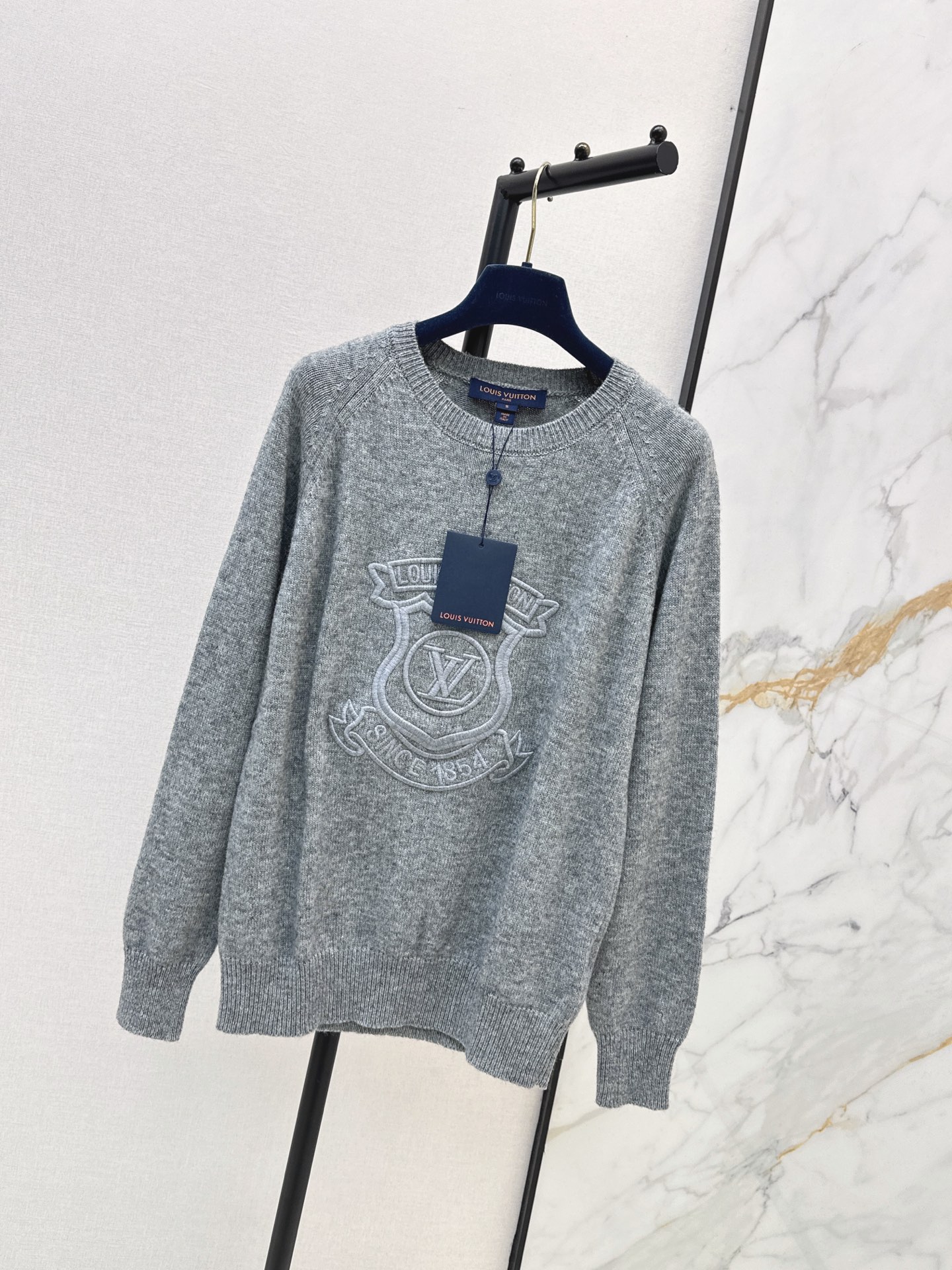 Loui 26fw embroidery knit sweter