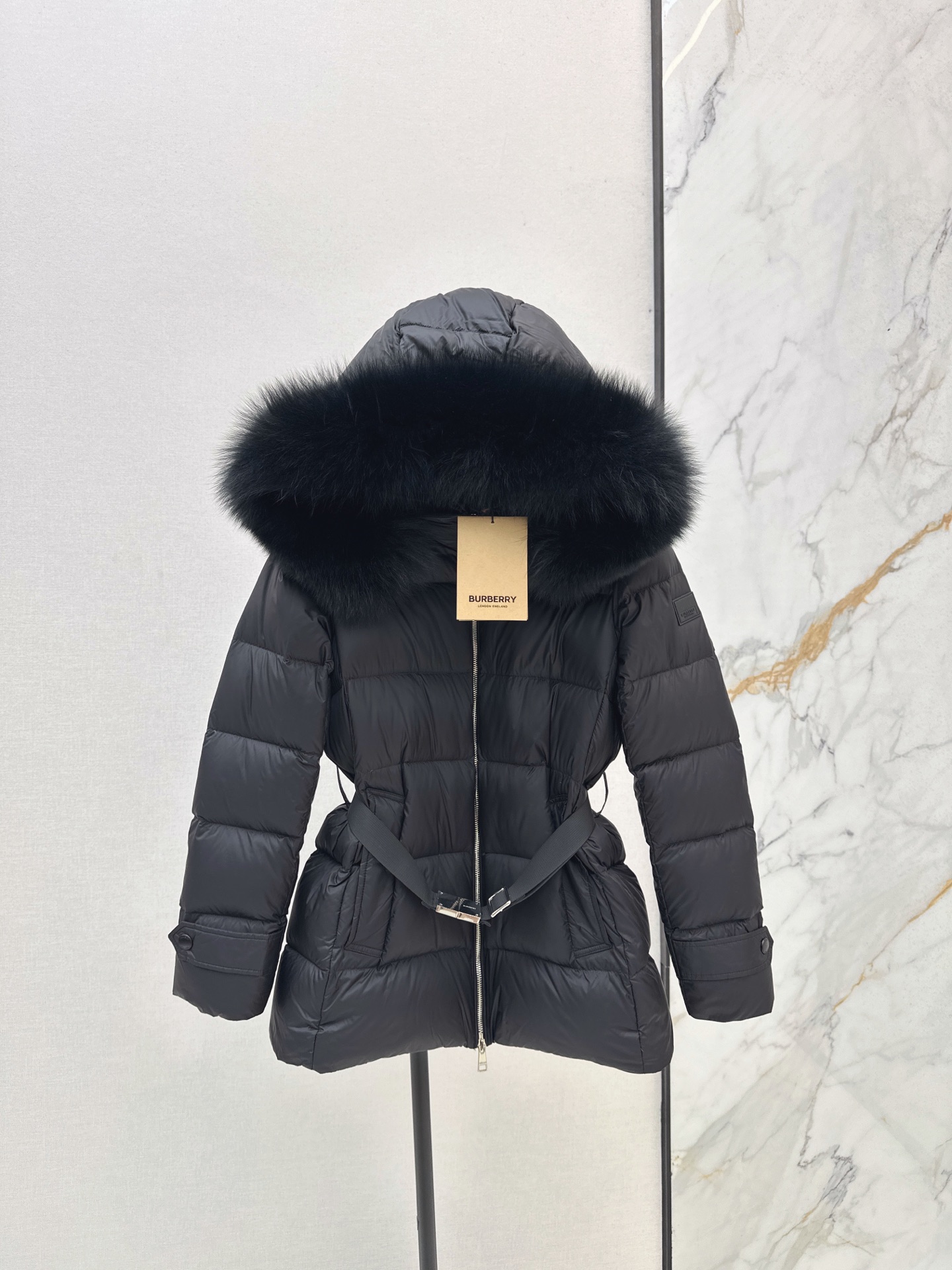 Bur 26fw Hooded Belted Down Jacket