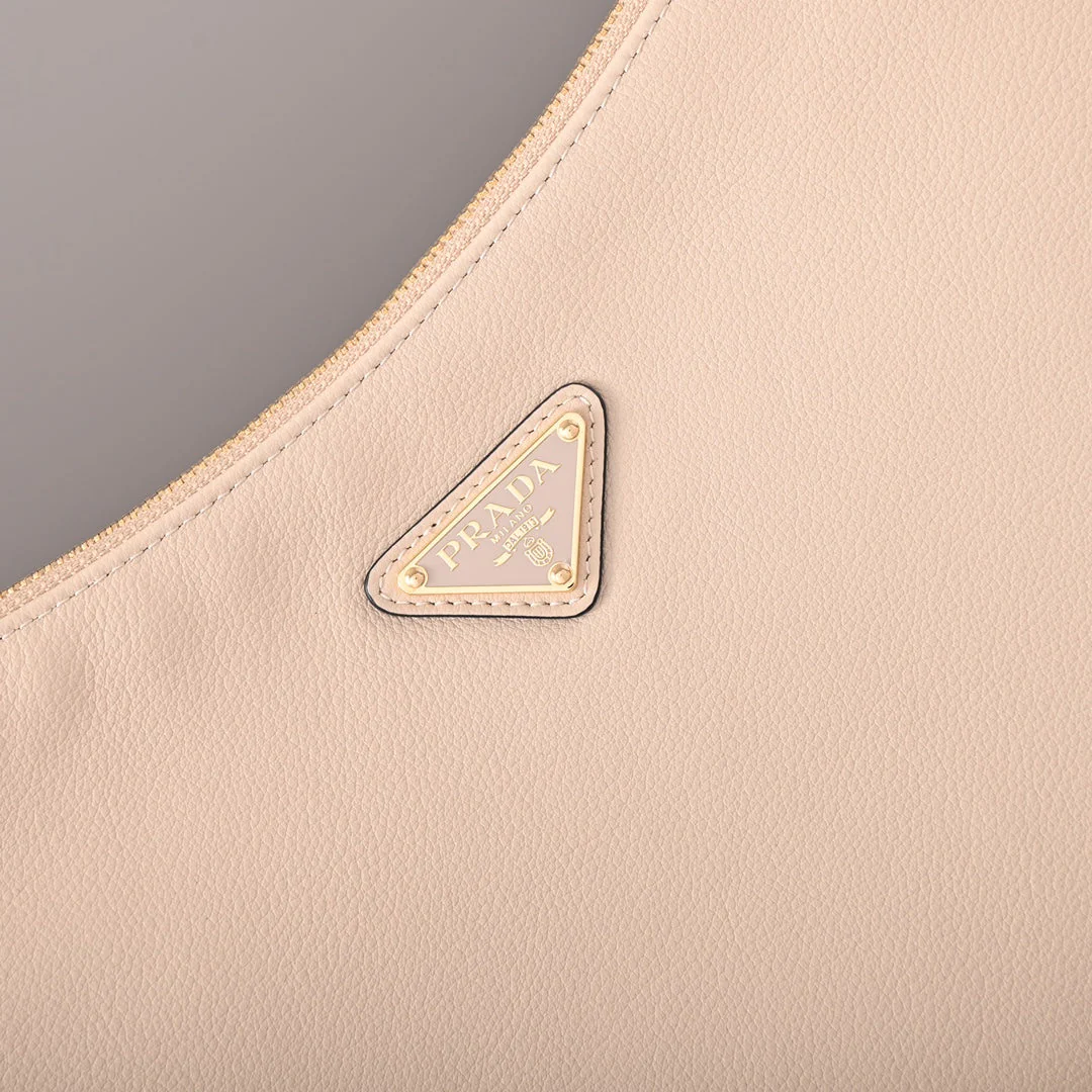 PD  Aimée large leather shoulder bag