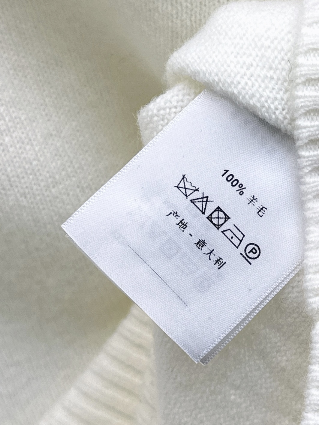 Monc 26fw embroidery knitwear