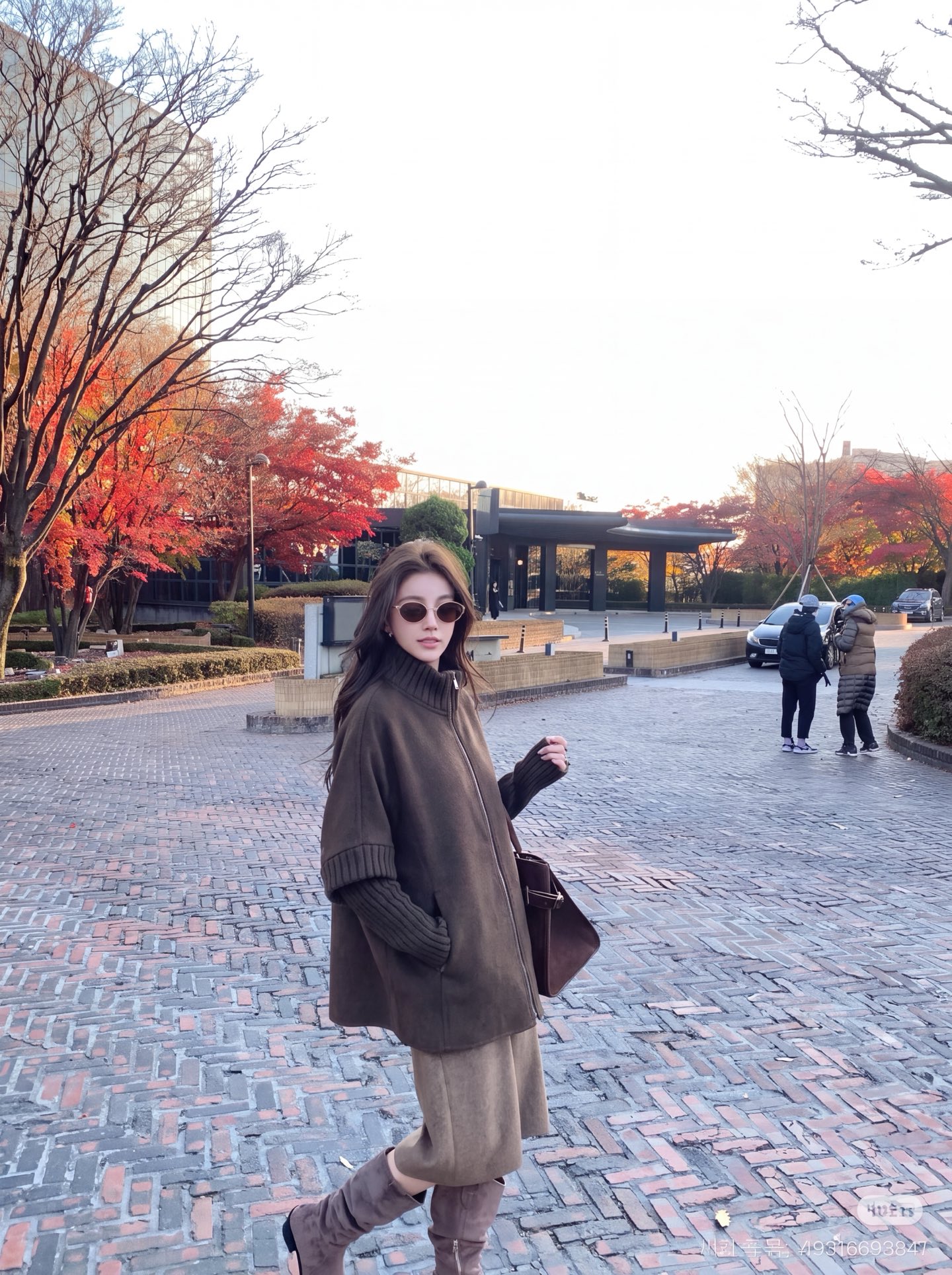Max 26fw wool cape jacket