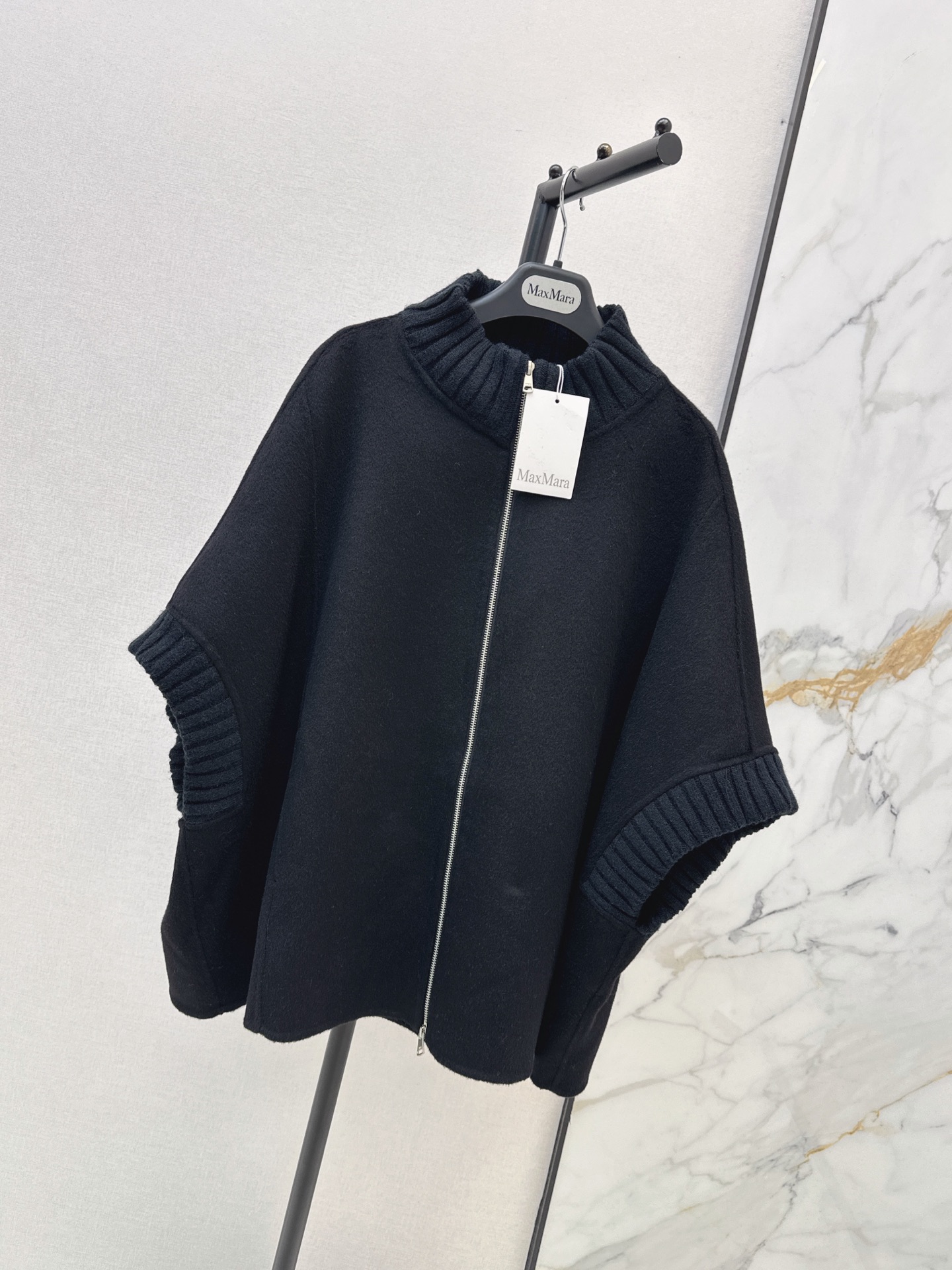 Max 26fw wool cape jacket