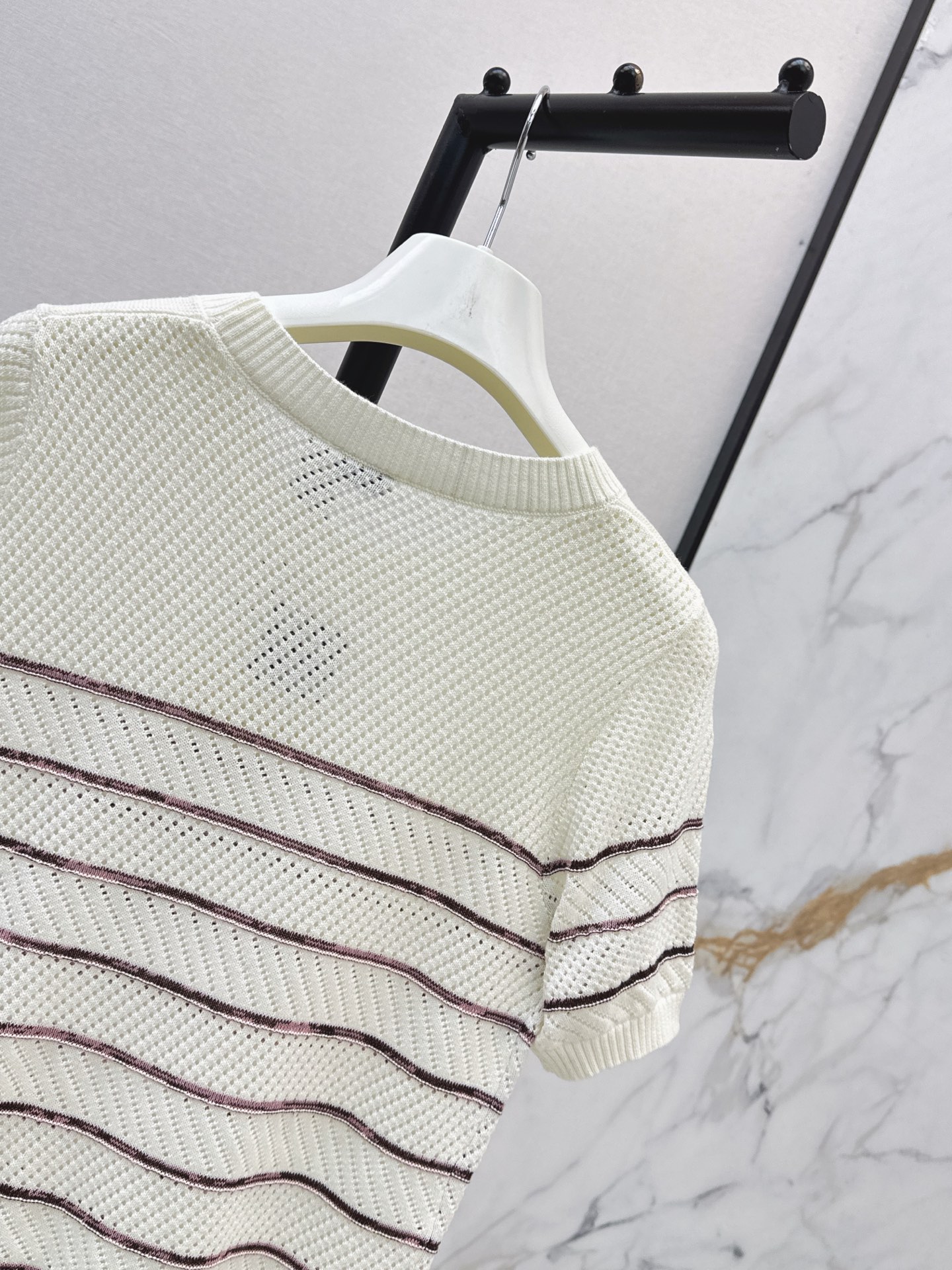 Loe 26fw stripe knit sweater