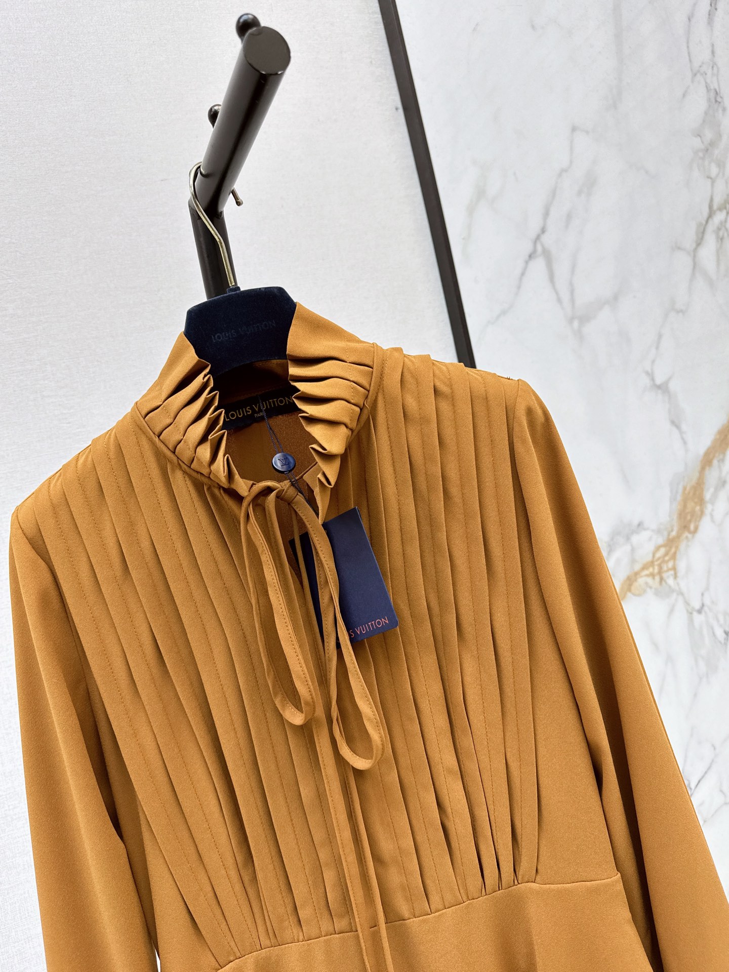 Loui 26fw ruffle dress