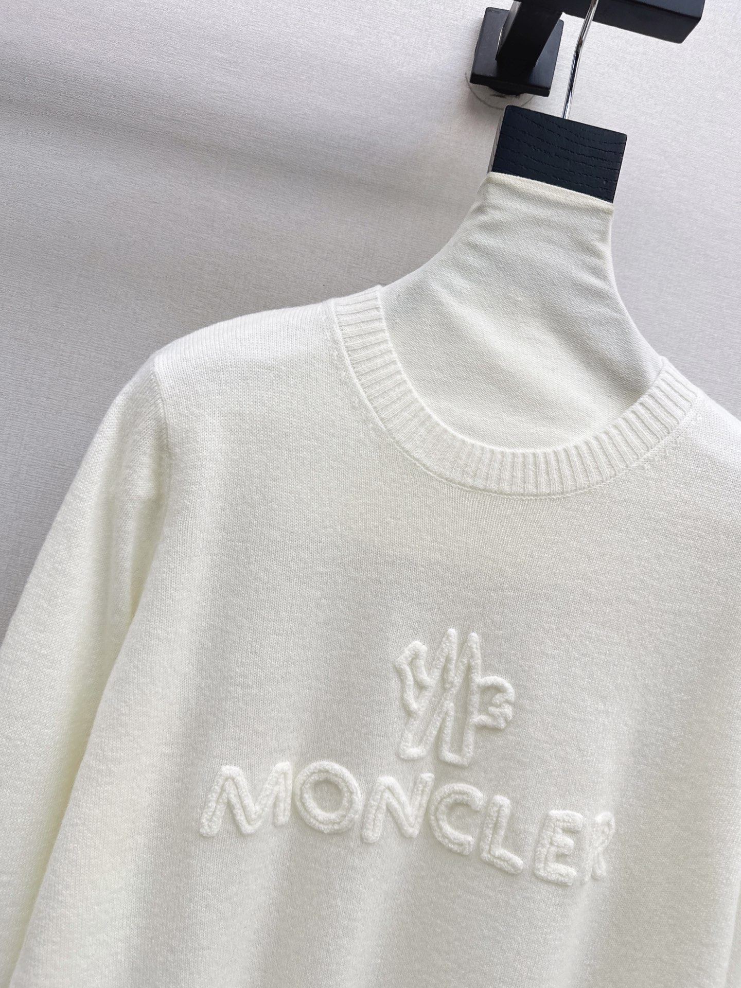 Monc 26fw embroidery knitwear