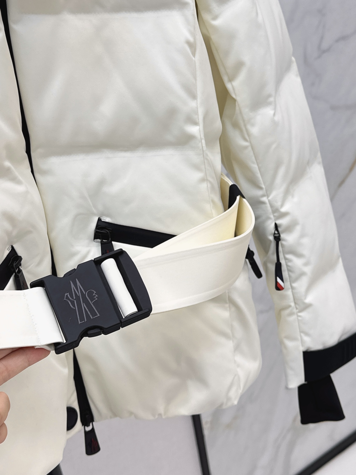 Monc 26fw belted hooded down jacket