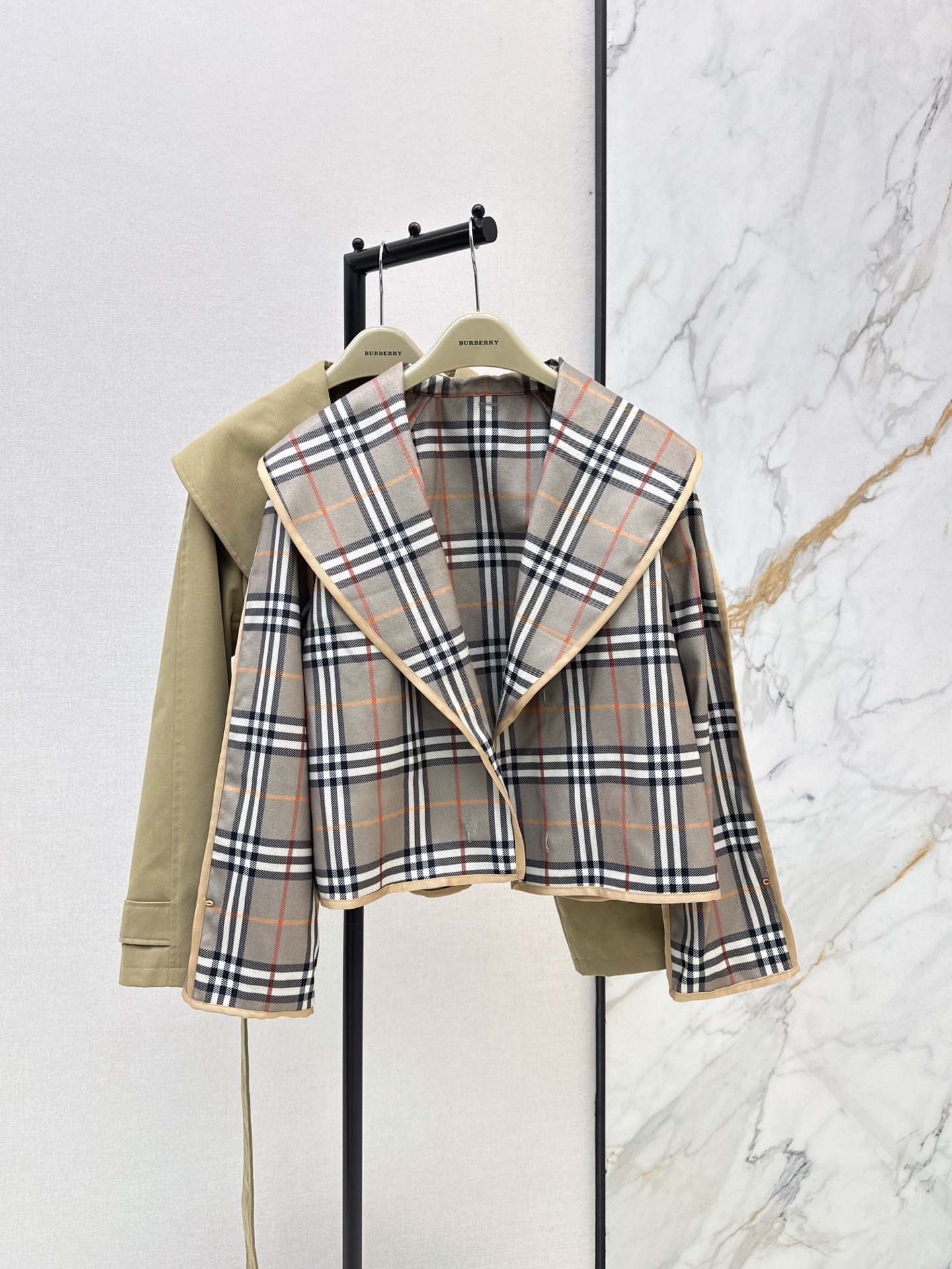 Burb 26fw trench coats with plaid lining