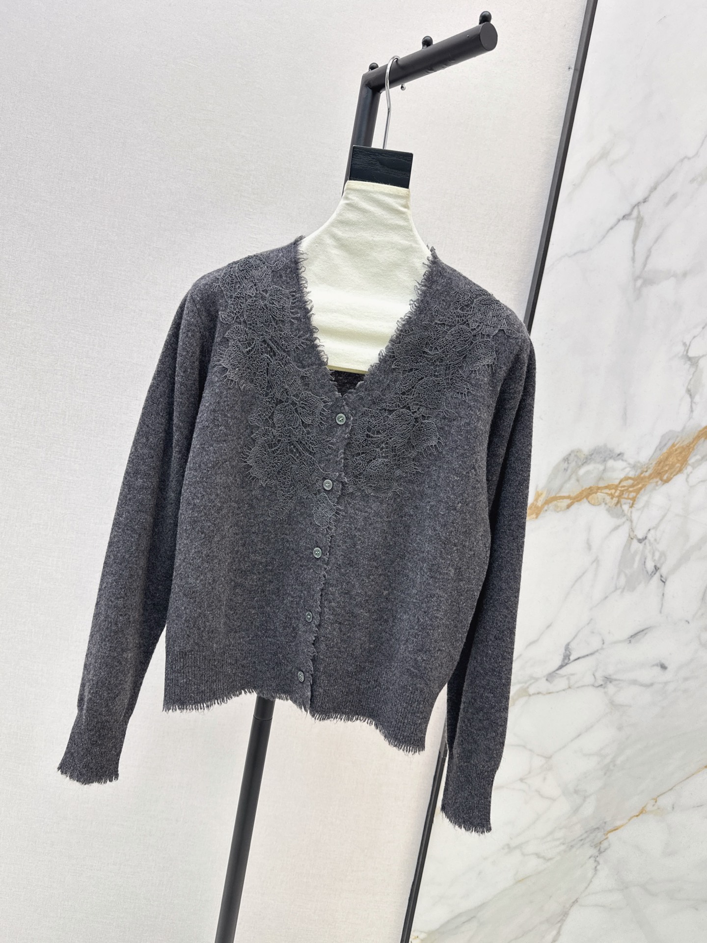 ES 26fw knit cardigan