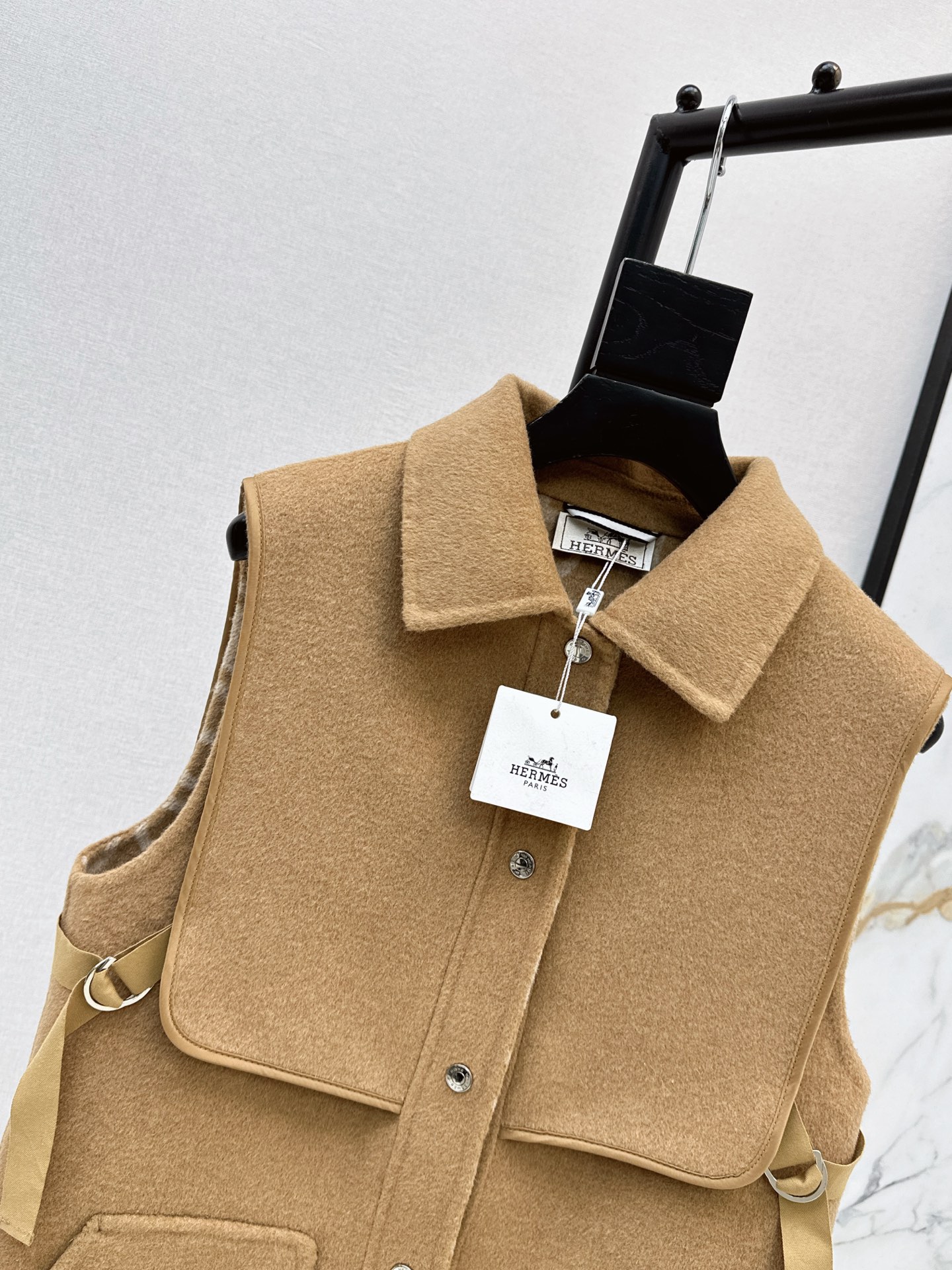 Her 26fw cashmere vest jacket
