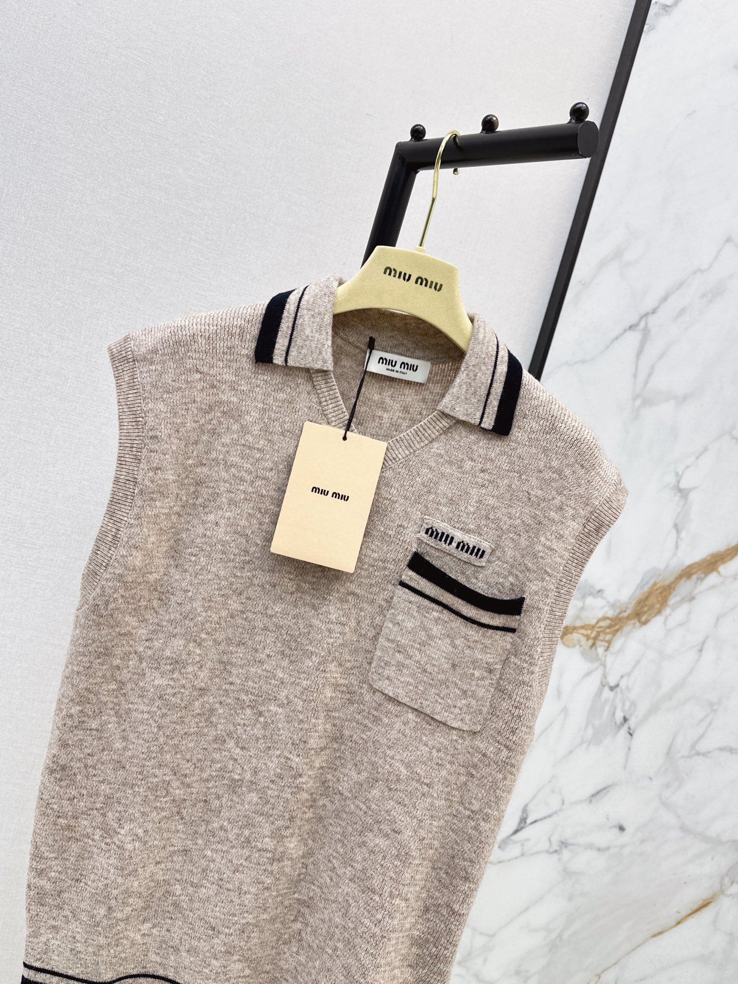 Miu 26fw knit vest