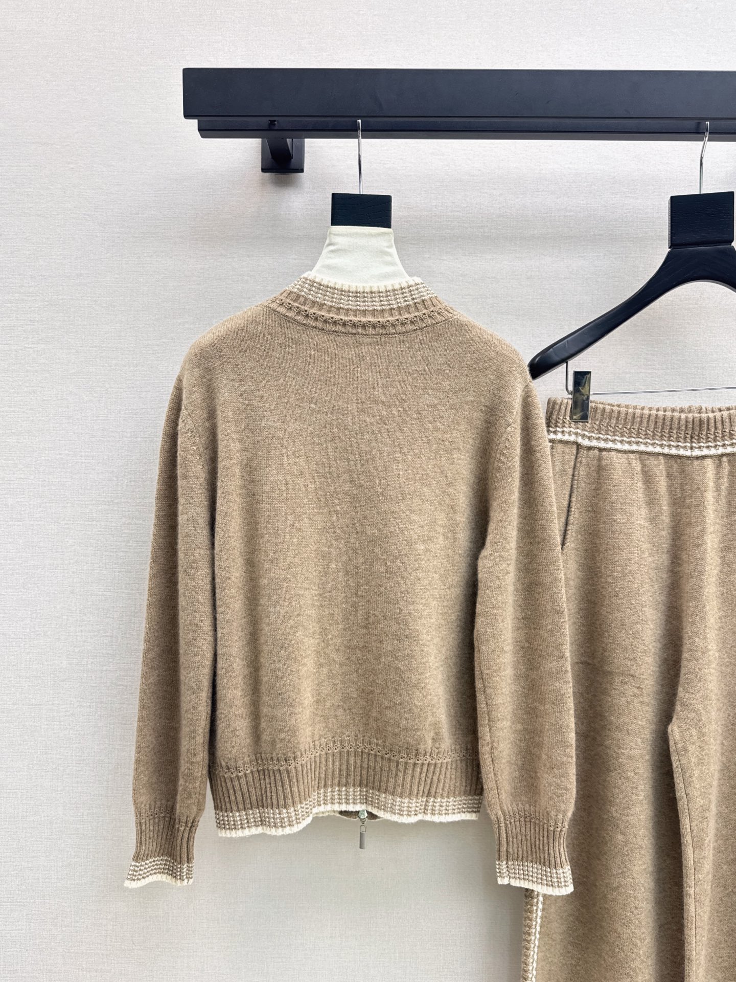 Brun 26fw cashmere cardigan pants set