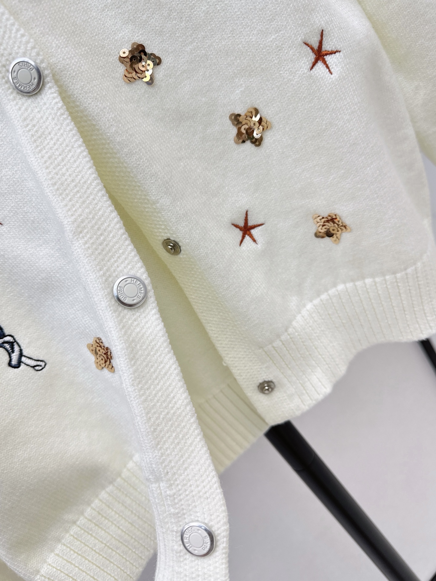 Her 26fw embroidery knit cardigan