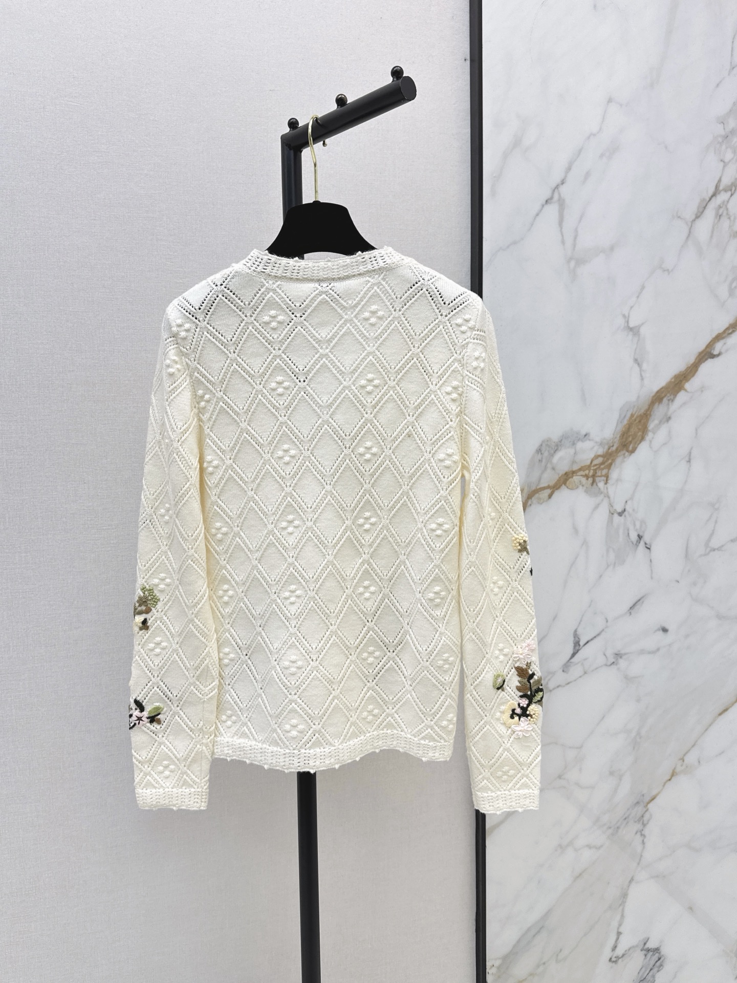 Chan 26fw embroidery knit casrdigan