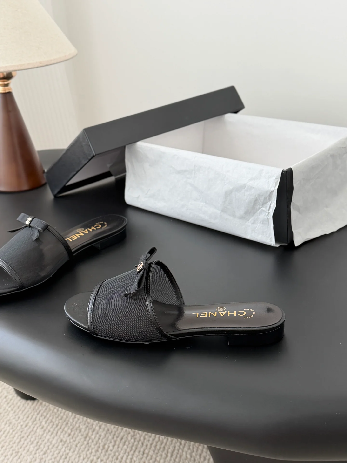 Chan 26ss bow mesh slides