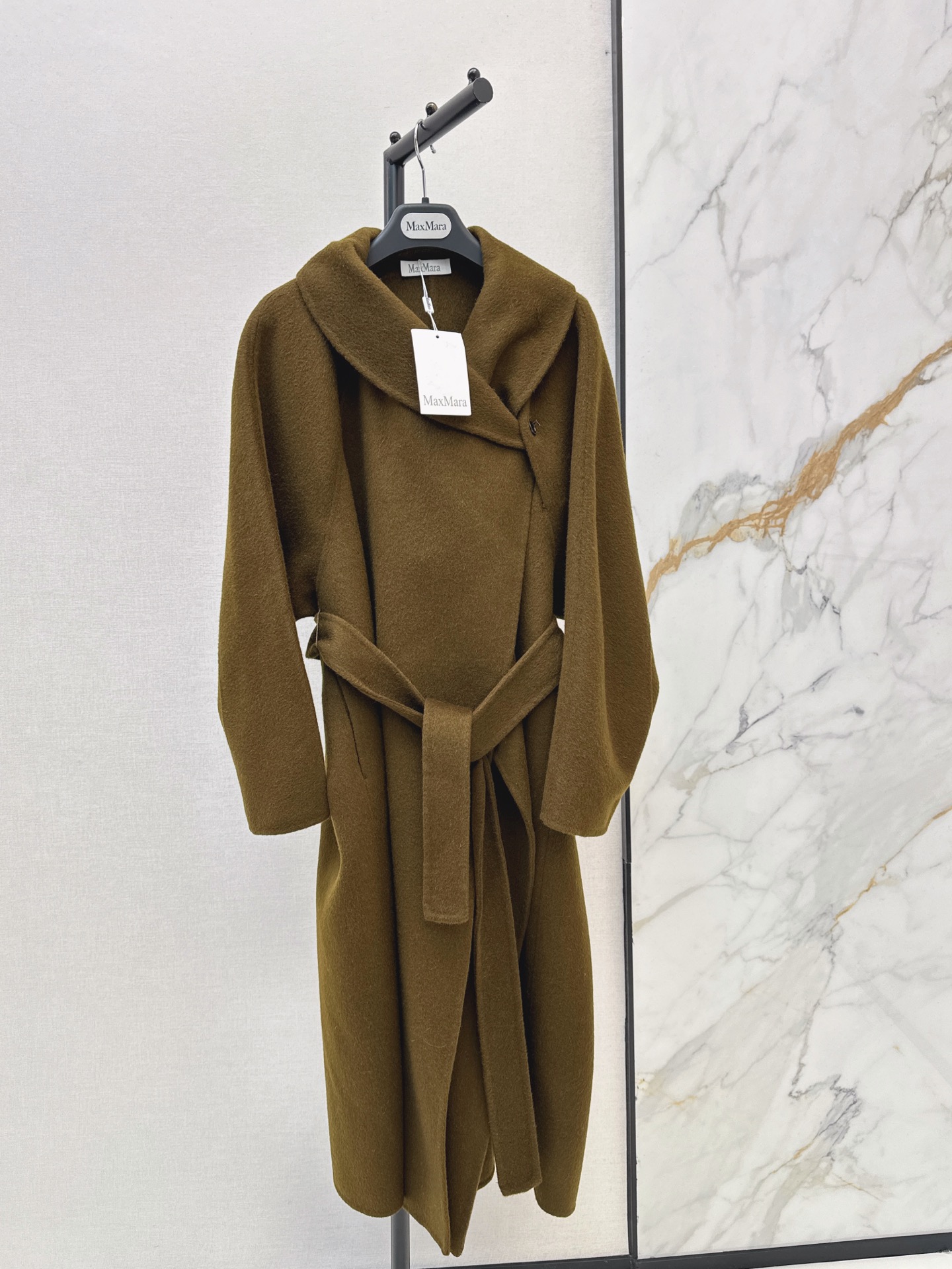 Max 26fw woolen belted overcoats
