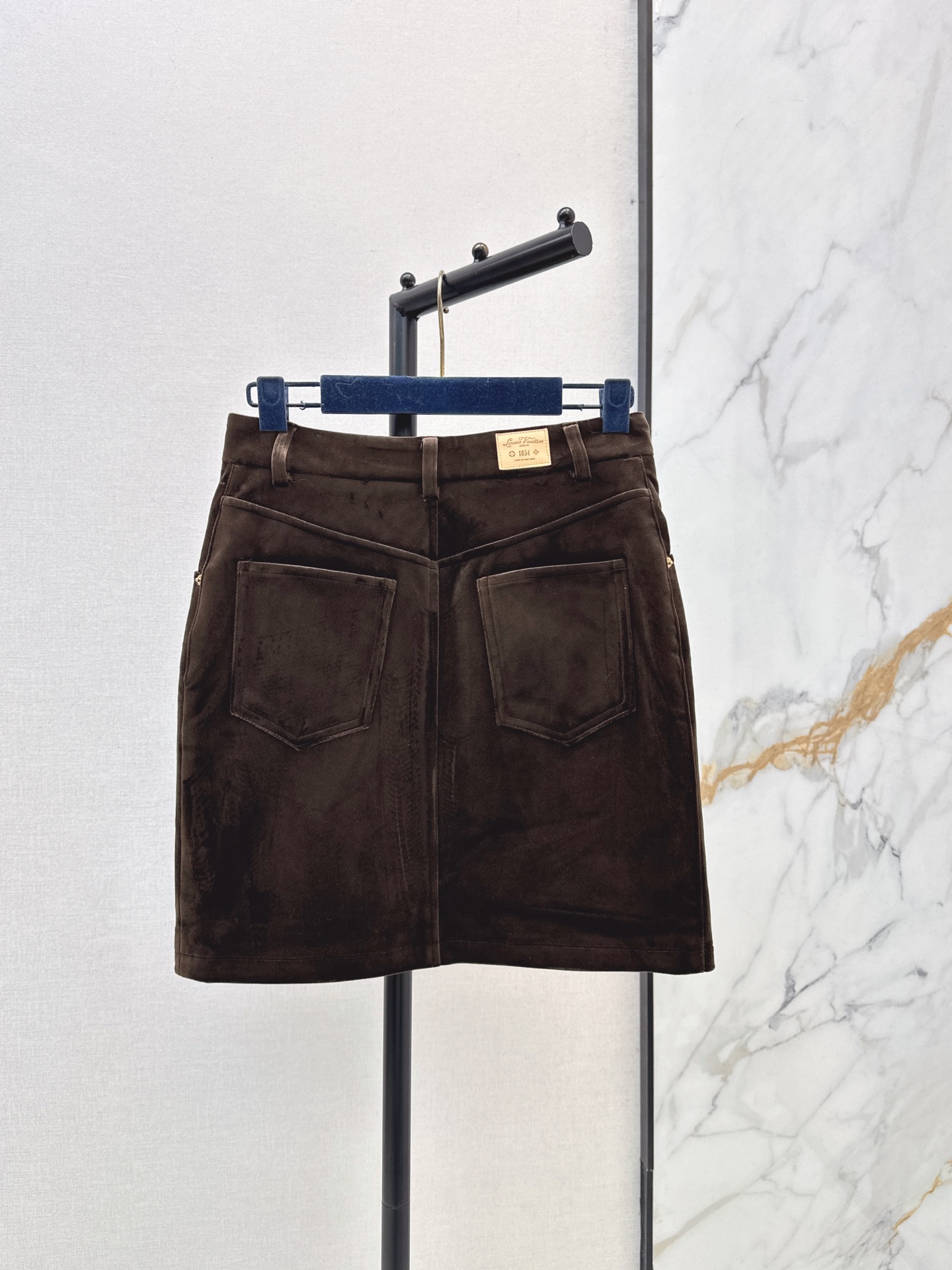 Loui 26fw zip-up skirt